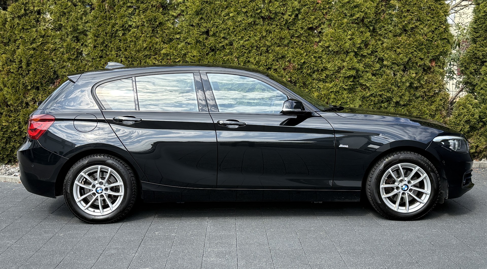 BMW 120d xDrive Edition Sport Line Steptronic / Gratis Service-image-8