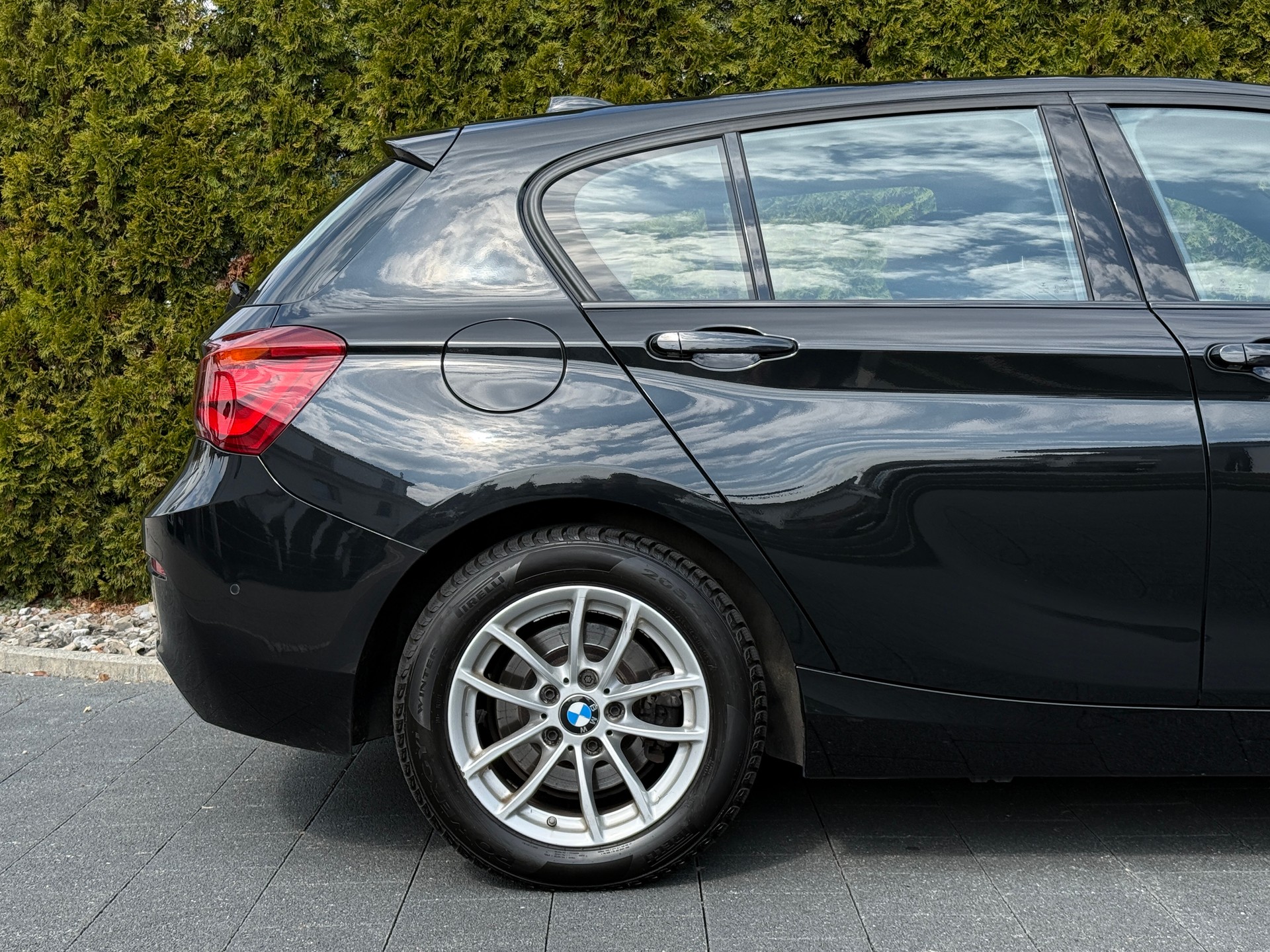 BMW 120d xDrive Edition Sport Line Steptronic / Gratis Service-image-9