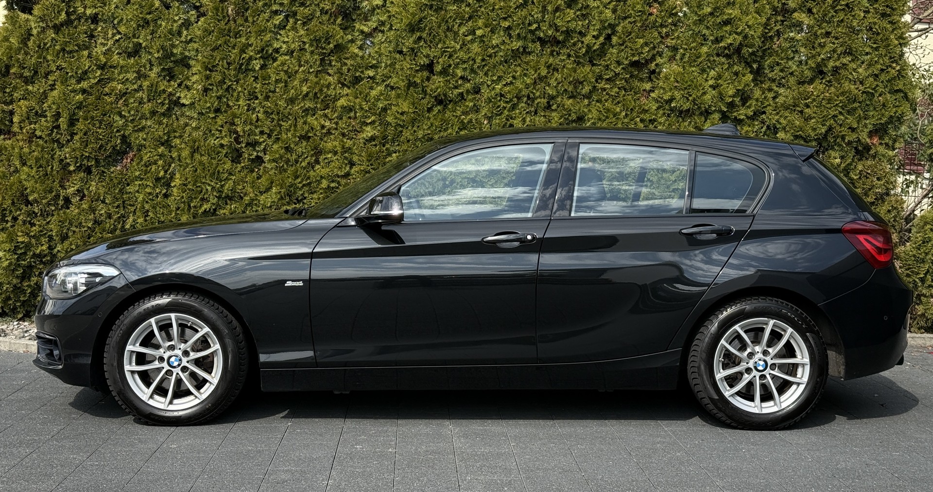 BMW 120d xDrive Edition Sport Line Steptronic / Gratis Service-image-5