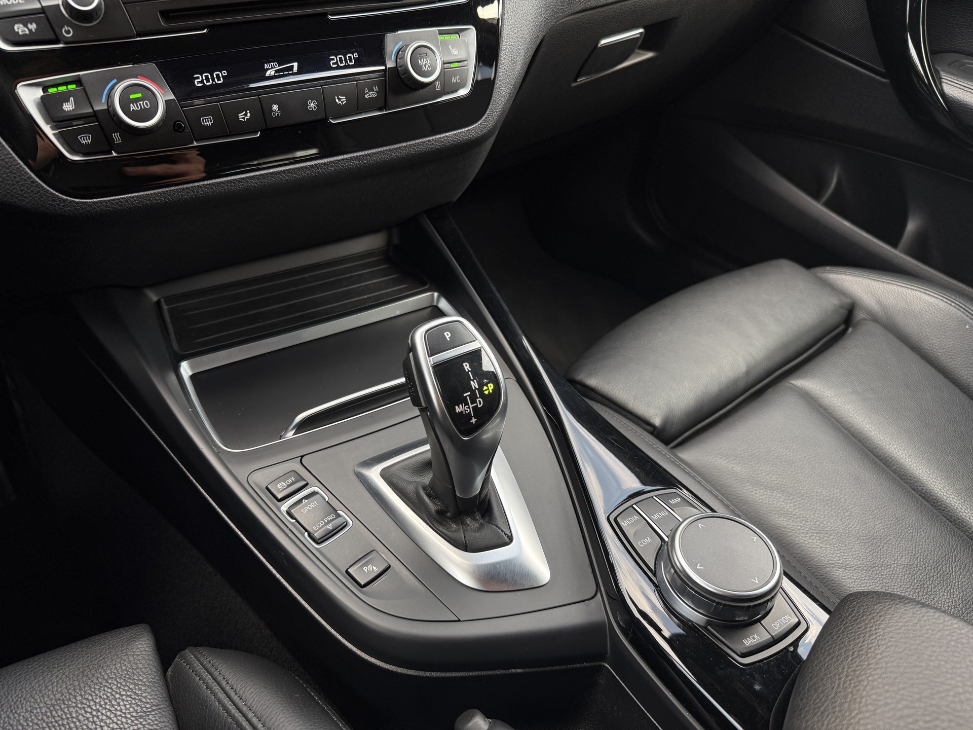 BMW 120d xDrive Edition Sport Line Steptronic / Gratis Service-image-21