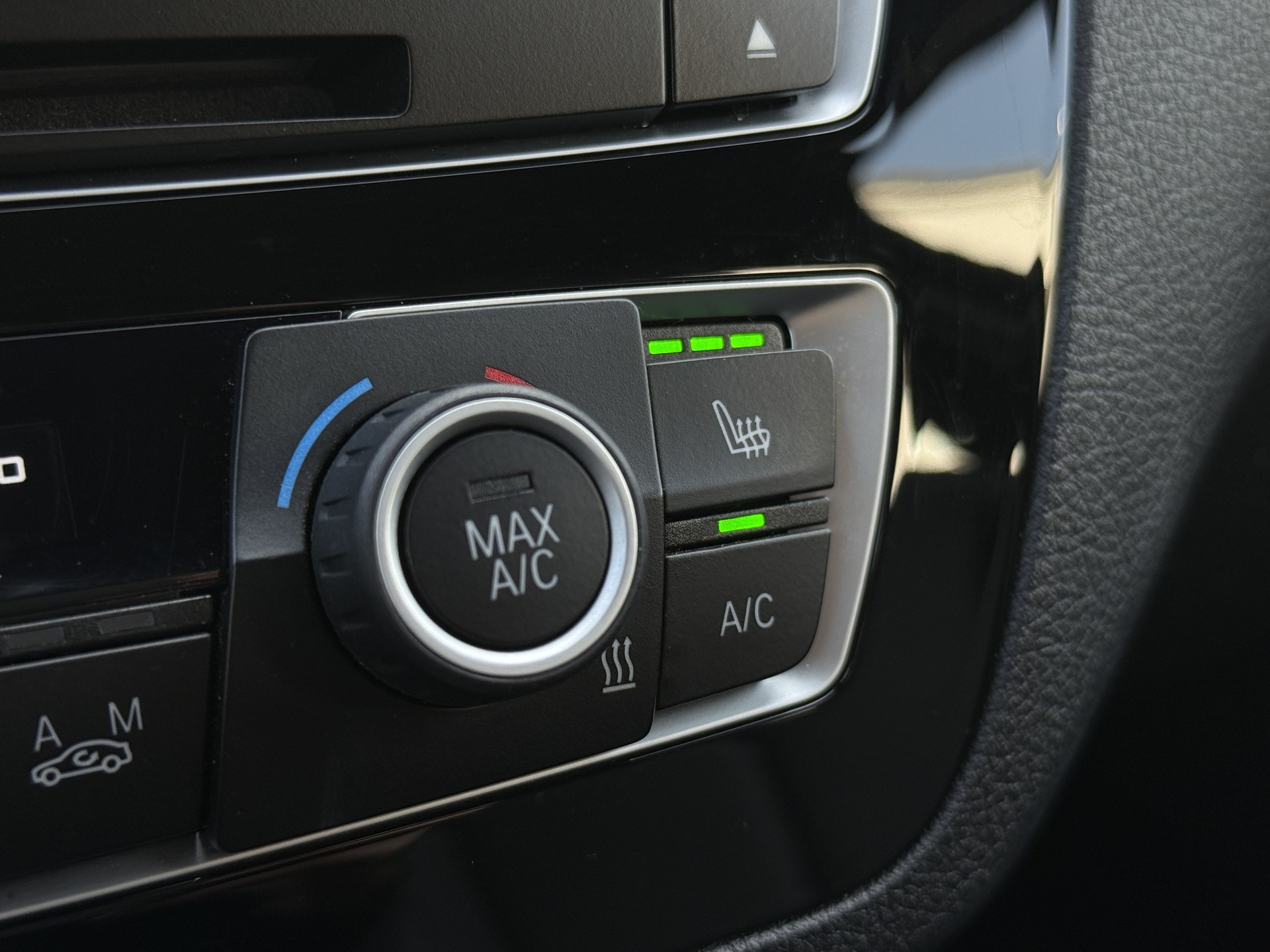 BMW 120d xDrive Edition Sport Line Steptronic / Gratis Service-image-25