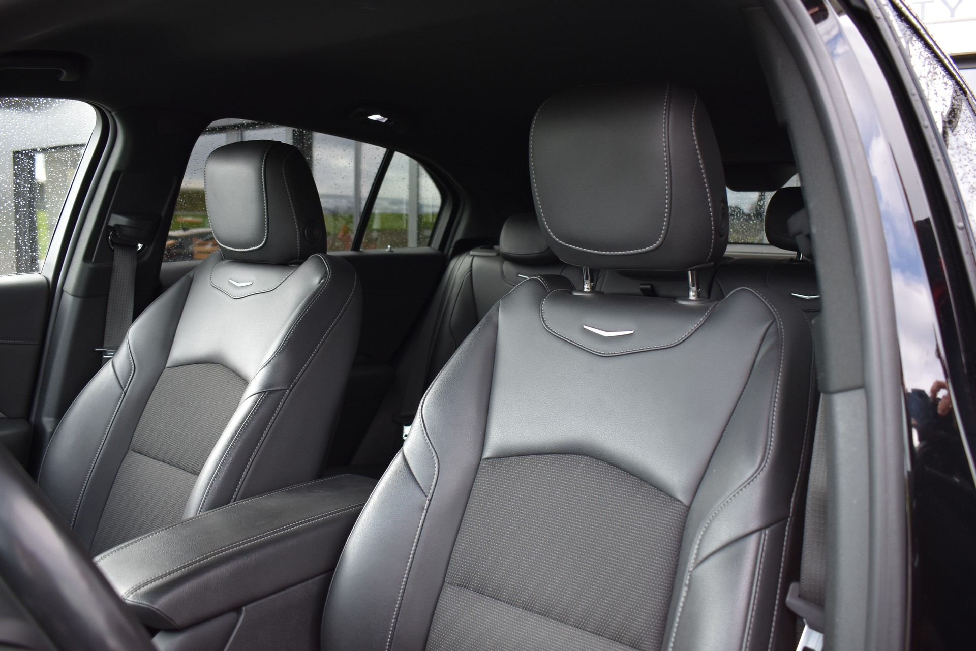CADILLAC XT4 350T 2.0 Premium Luxury AWD Automat-image-11