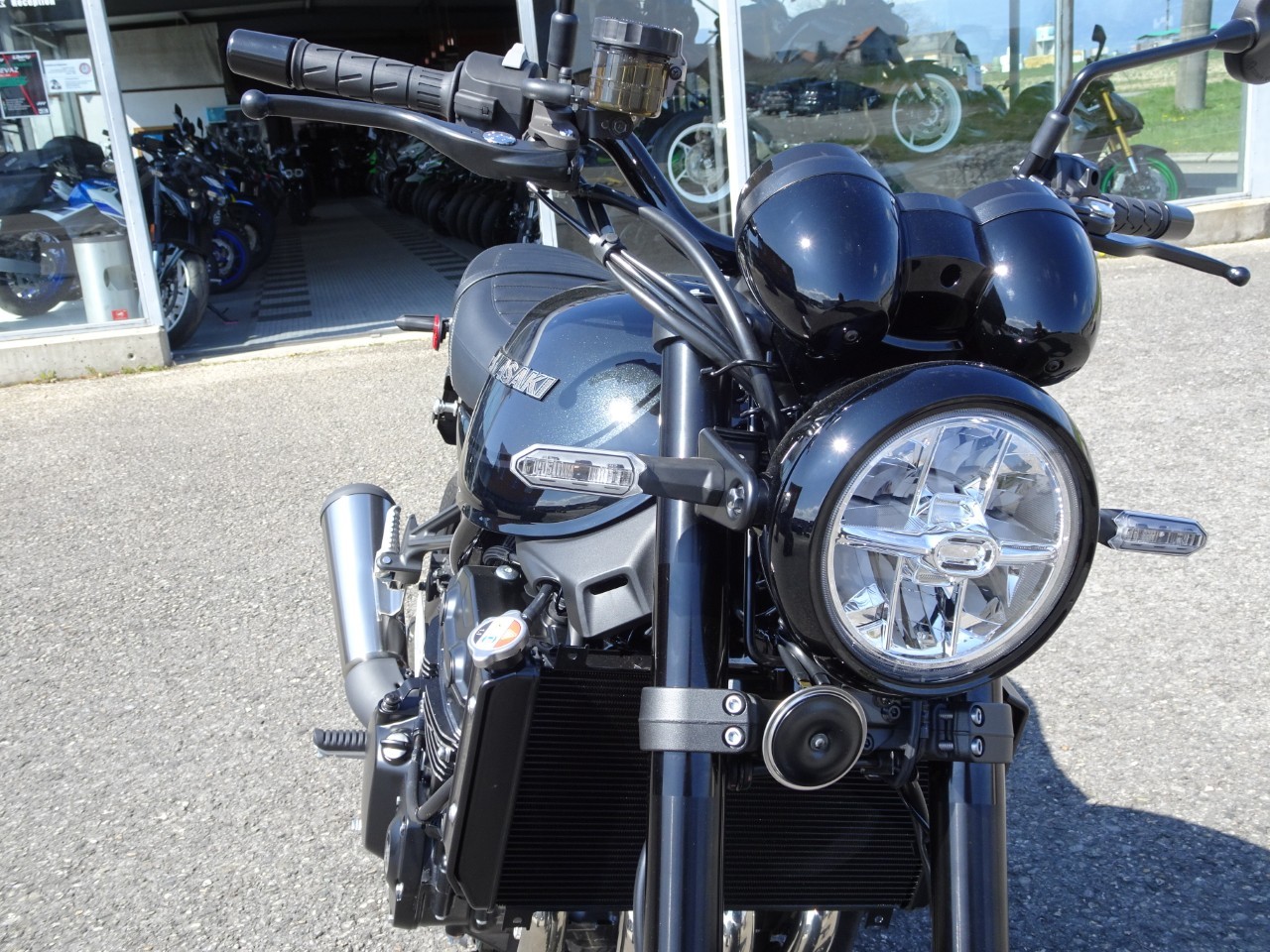 KAWASAKI Z 900 RS (35kW)-image-5