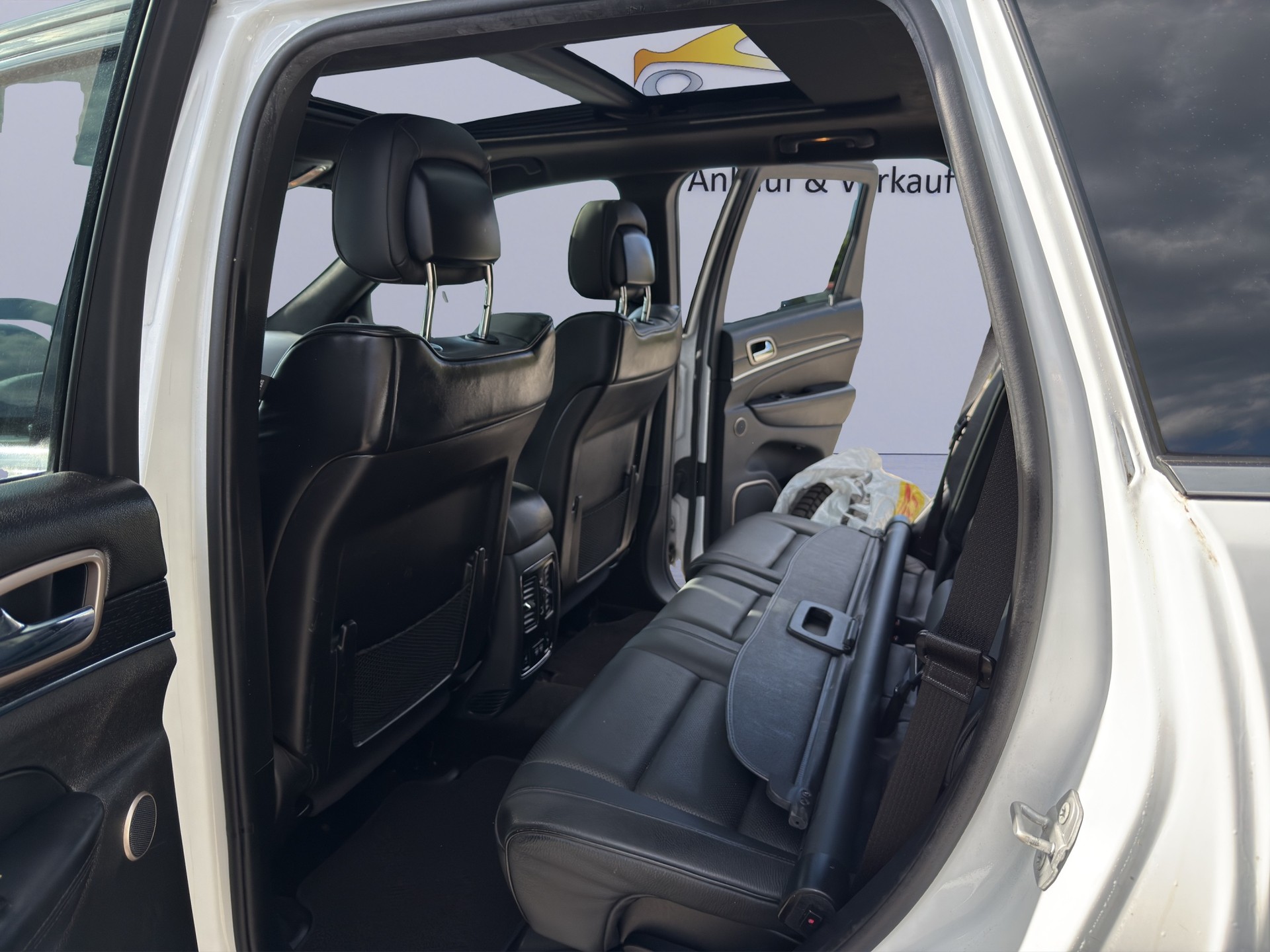 JEEP Grand Cherokee 3.0 CRD Summit Automatic-image-14
