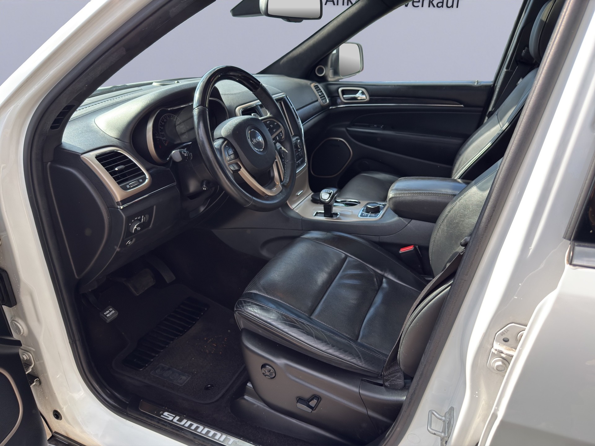 JEEP Grand Cherokee 3.0 CRD Summit Automatic-image-13
