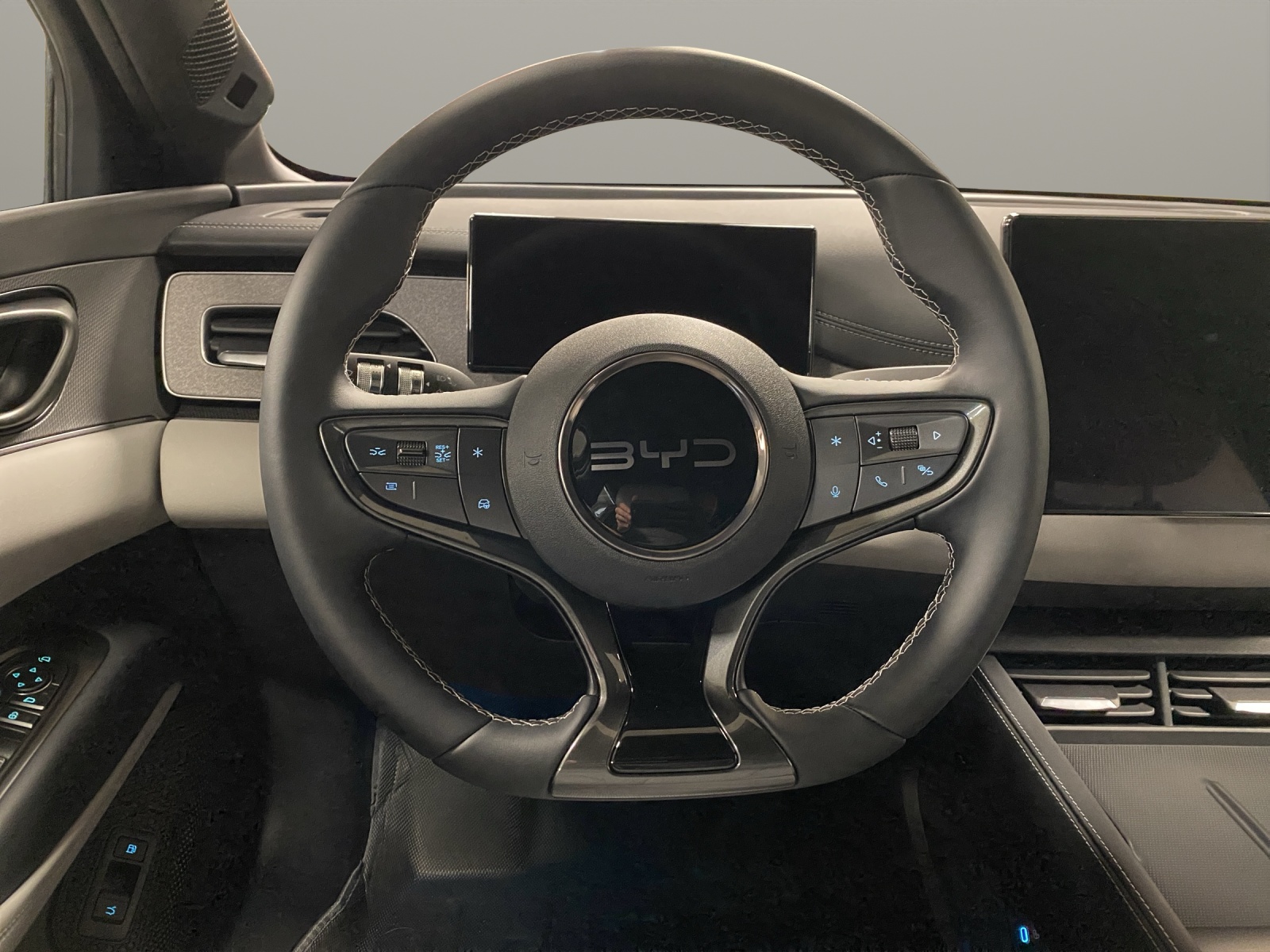 BYD Seal 6 DM-i Touring Comfort-image-12