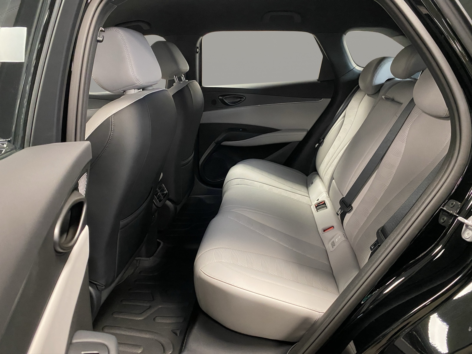 BYD Seal 6 DM-i Touring Comfort-image-13