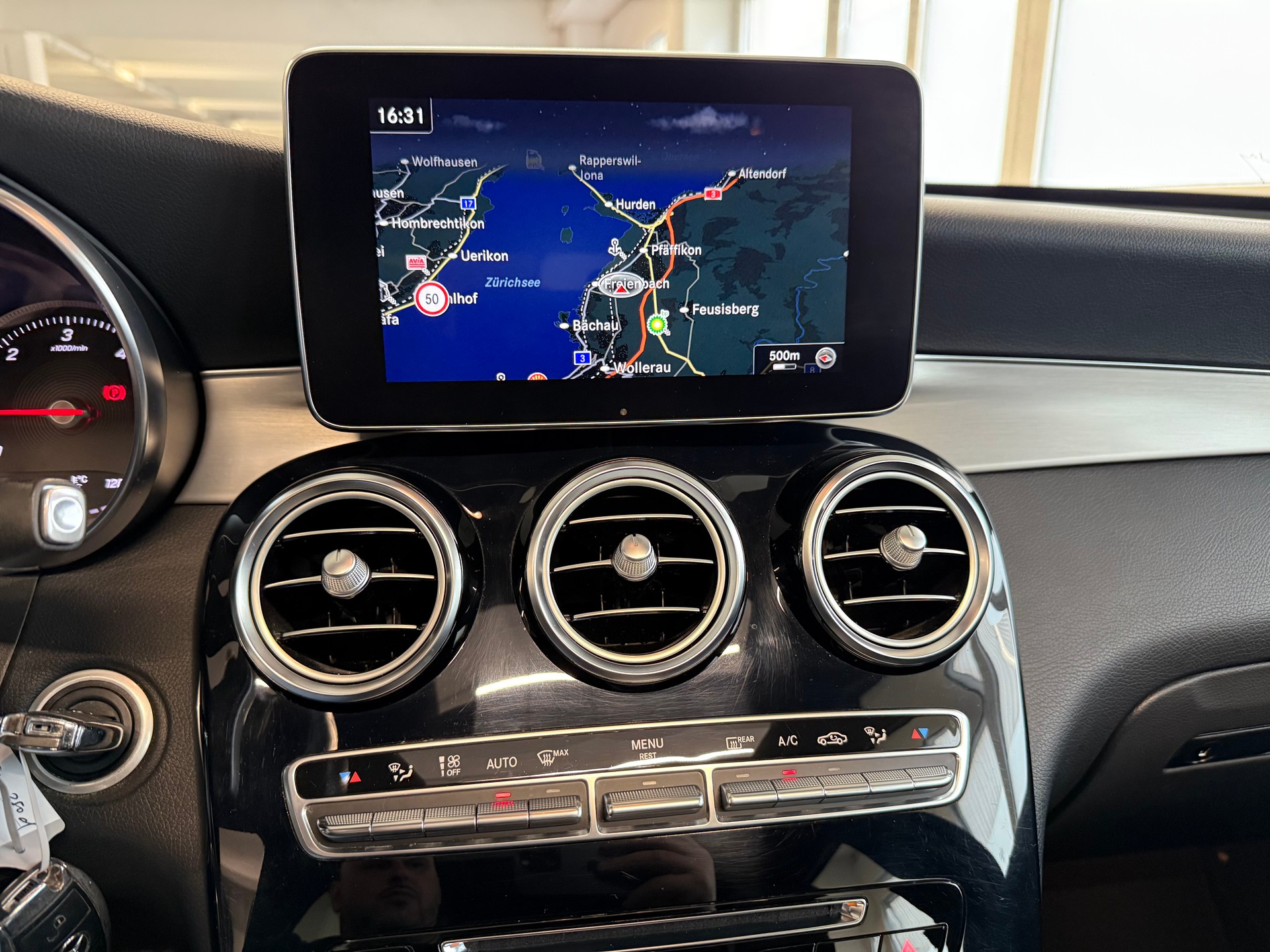MERCEDES-BENZ GLC 250 d Exclusive 4Matic 9G-Tronic-image-9