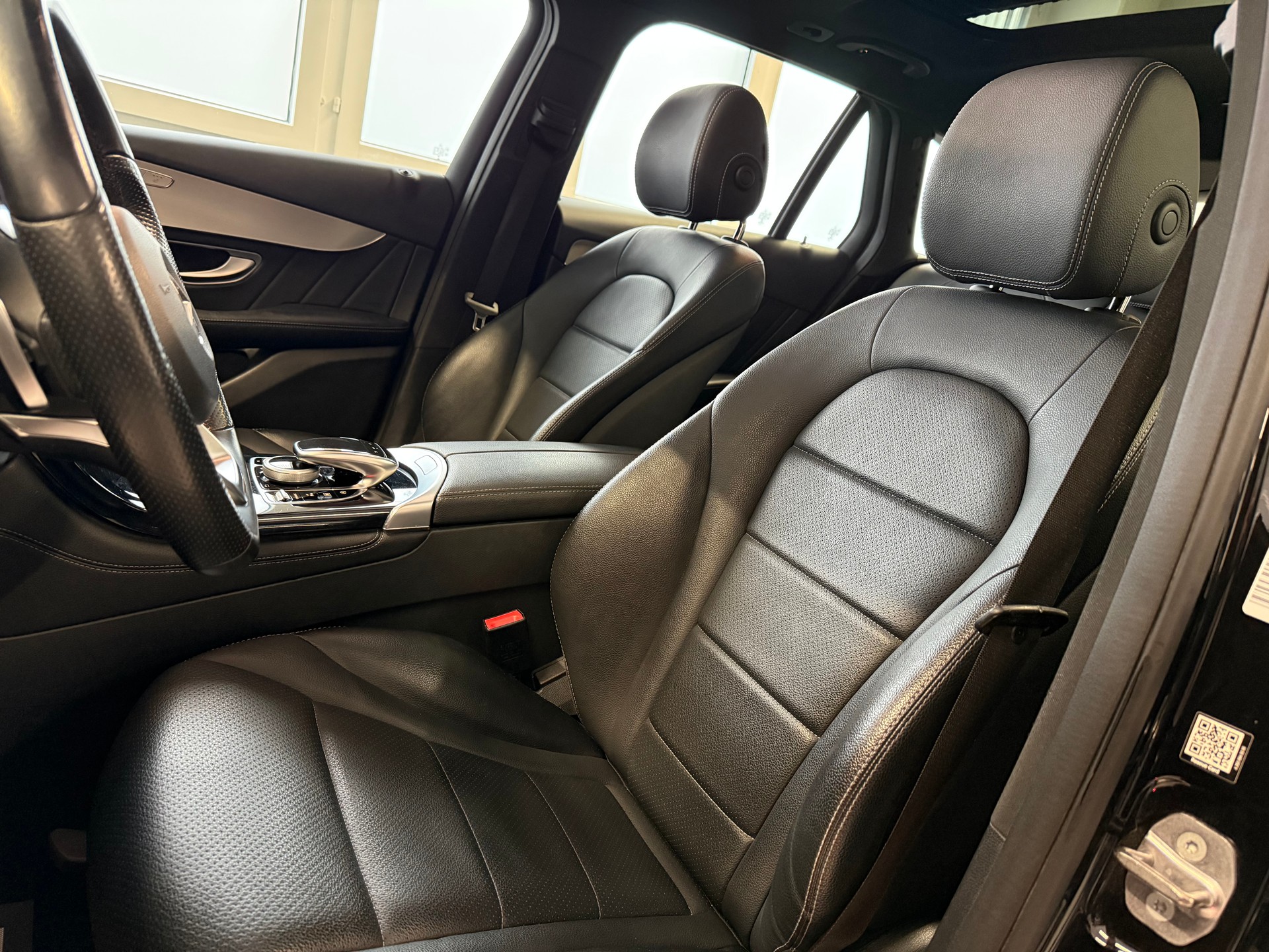 MERCEDES-BENZ GLC 250 d Exclusive 4Matic 9G-Tronic-image-14