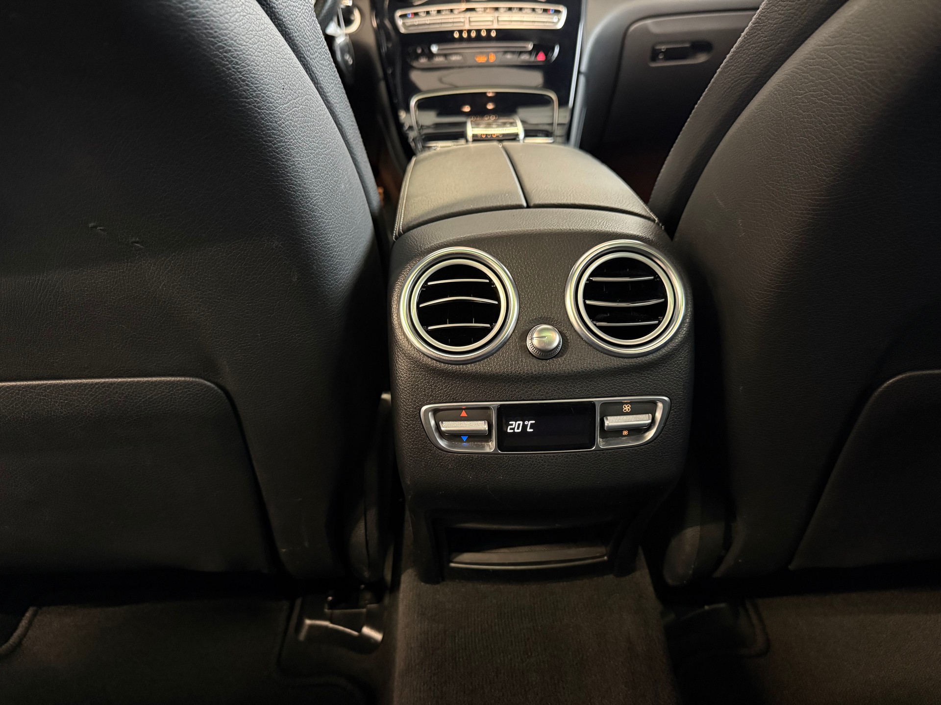 MERCEDES-BENZ GLC 250 d Exclusive 4Matic 9G-Tronic-image-18