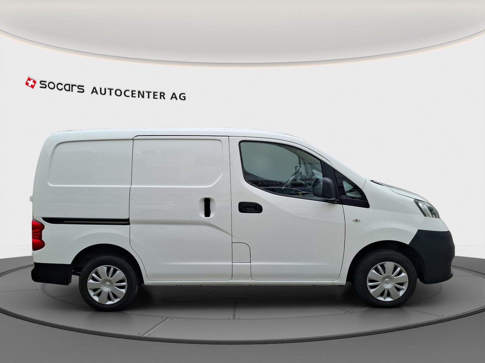 NISSAN NV200 1.5 dCi 90 Comfort Euro 6 // 8-fach bereift // Anhängerkupplung Nutslast 610 KG-image-6