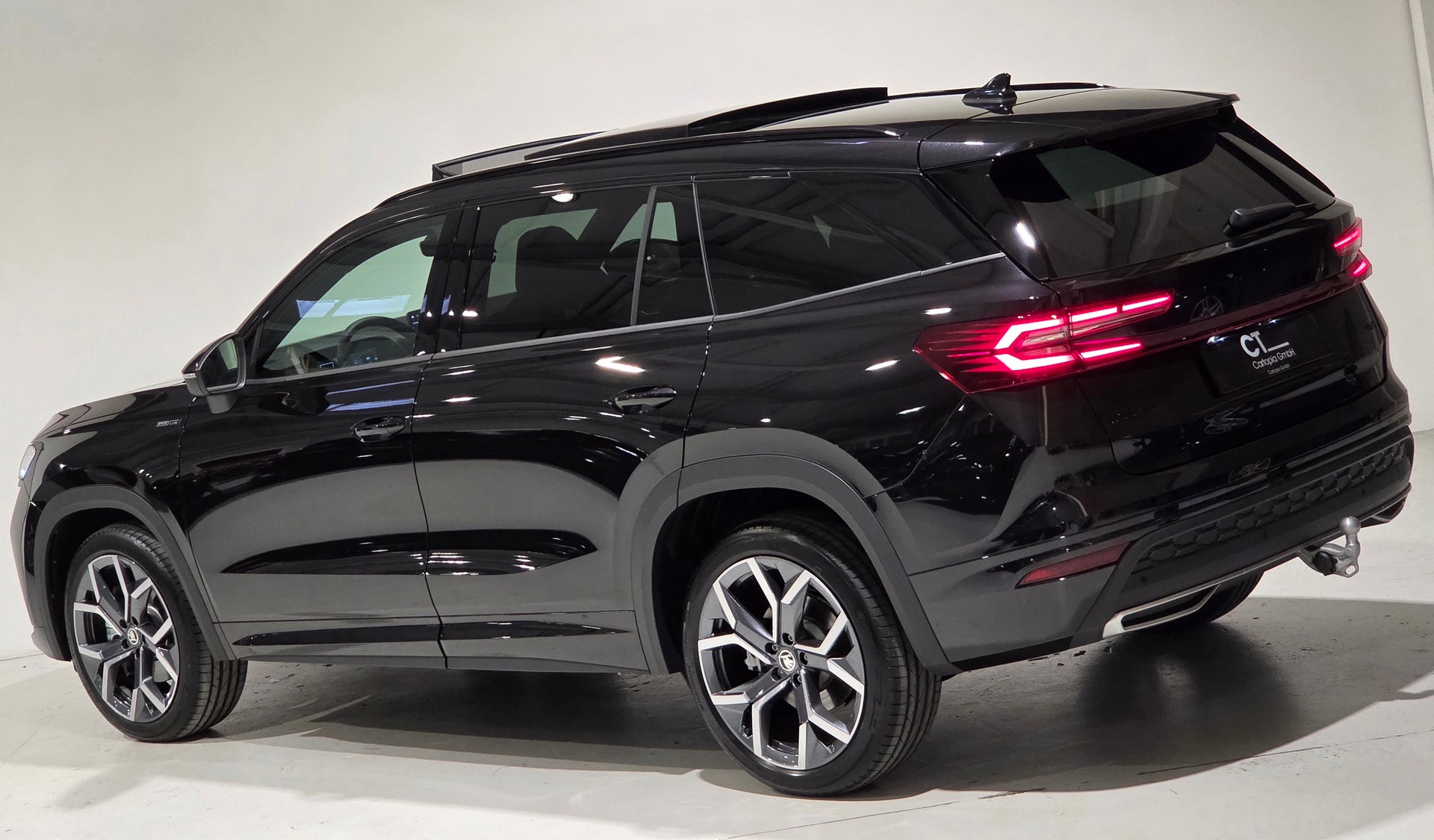 SKODA Kodiaq 2.0 TSI Sportline 4x4-showroom-element-2
