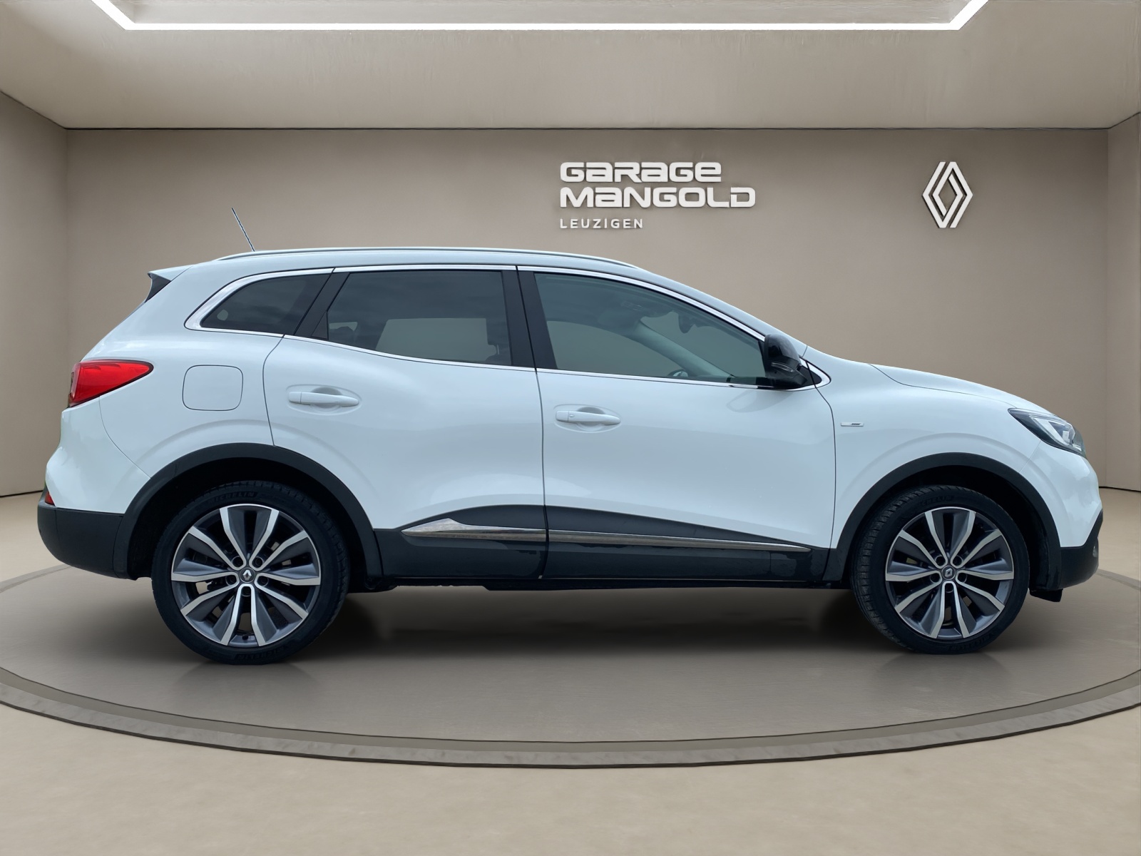 RENAULT Kadjar 1.2 16V Turbo Bose-image-5