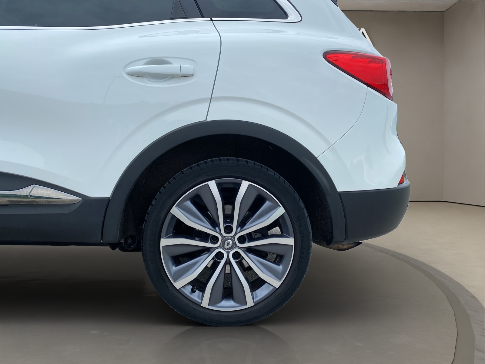 RENAULT Kadjar 1.2 16V Turbo Bose-image-15