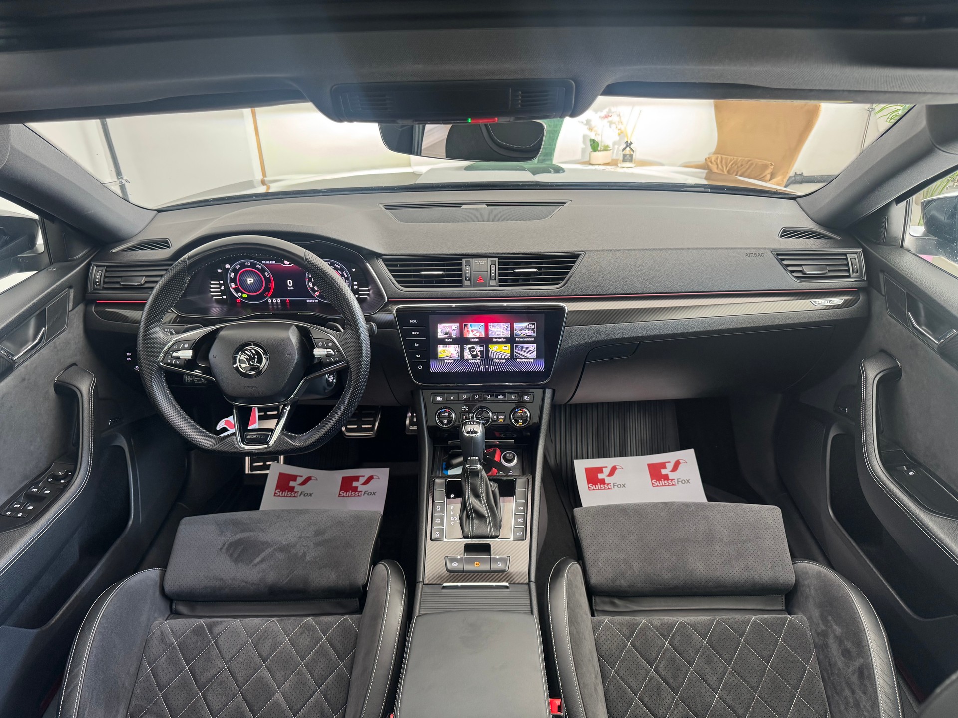SKODA Superb Combi 2.0 TSI SportLine Plus 4x4 DSG *Panoramadach*CH Fahrzeug*AHK*Standheizung*-image-8