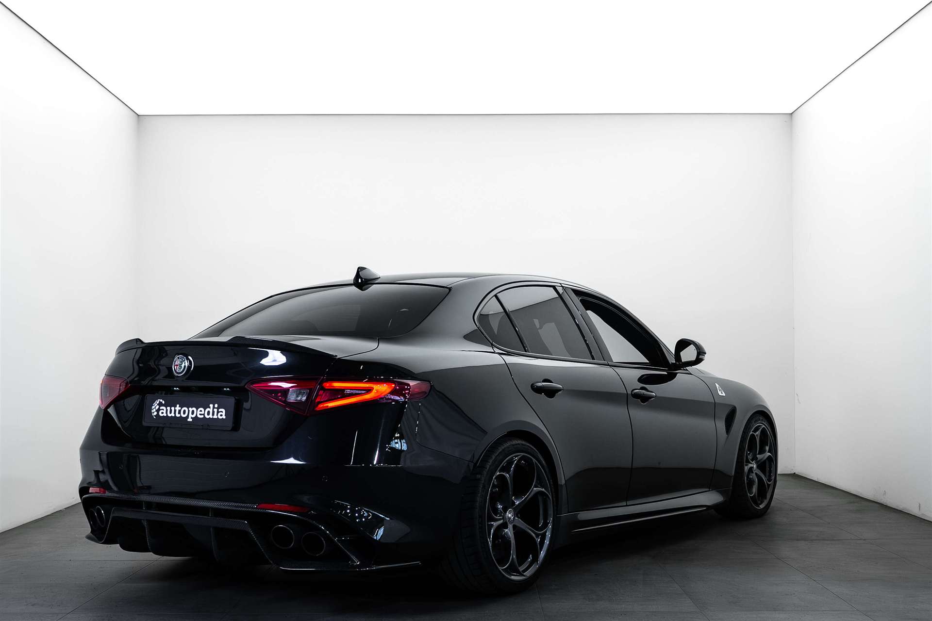 ALFA ROMEO Giulia 2.9 V6 Quadrifoglio 510PS-showroom-element-2