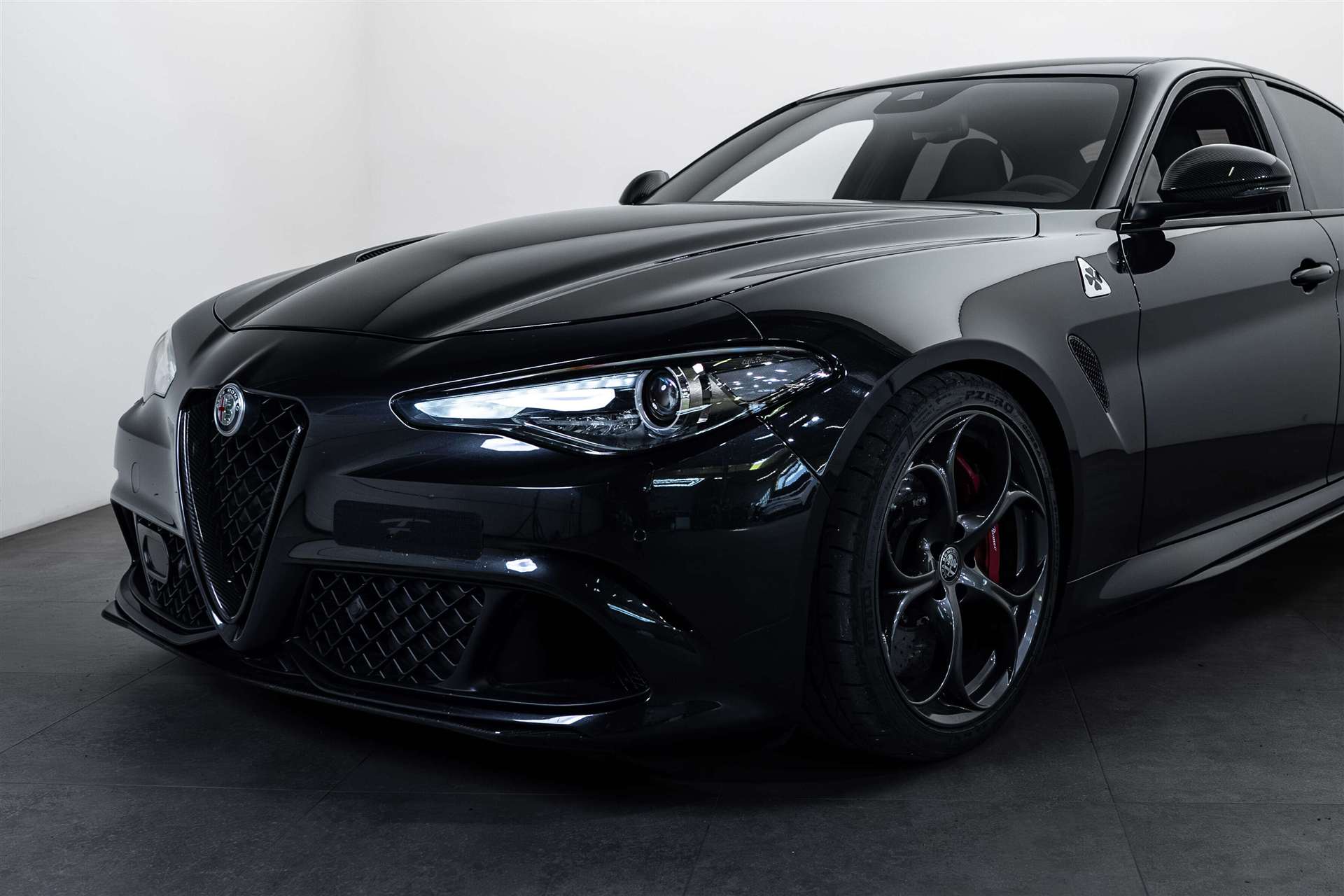 ALFA ROMEO Giulia 2.9 V6 Quadrifoglio 510PS-showroom-element-1