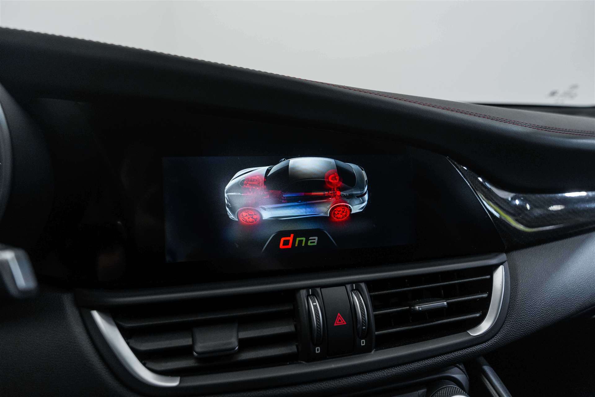 ALFA ROMEO Giulia 2.9 V6 Quadrifoglio 510PS-image-24