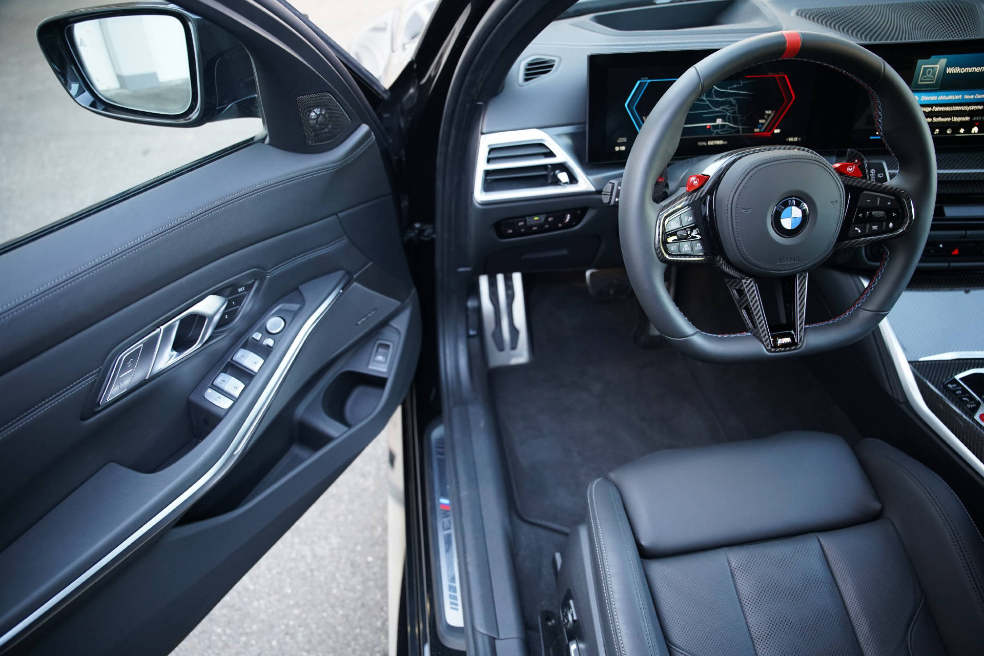 BMW M3 Touring xDrive Competition M LCI-image-8