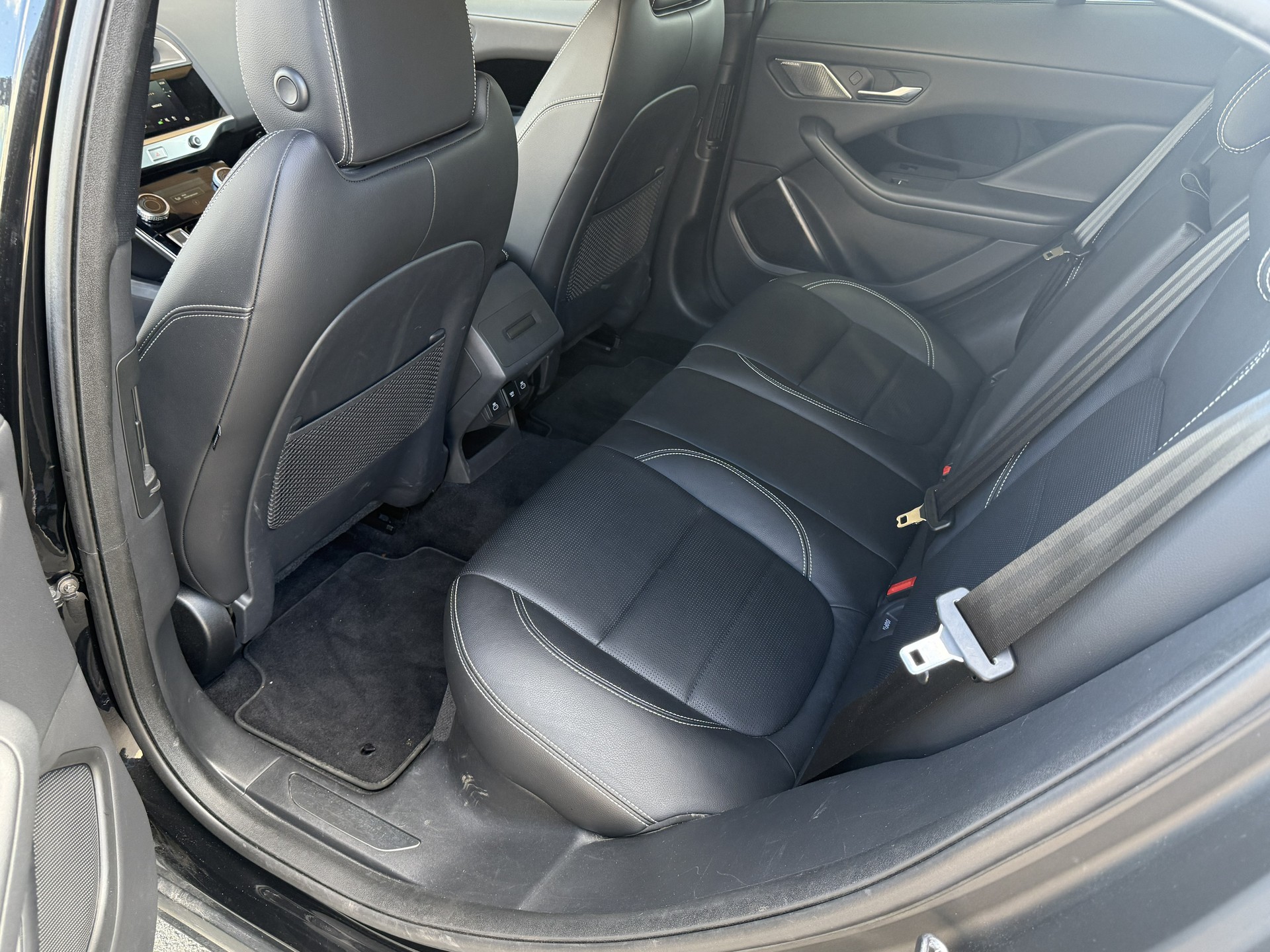 JAGUAR I-PACE-image-4