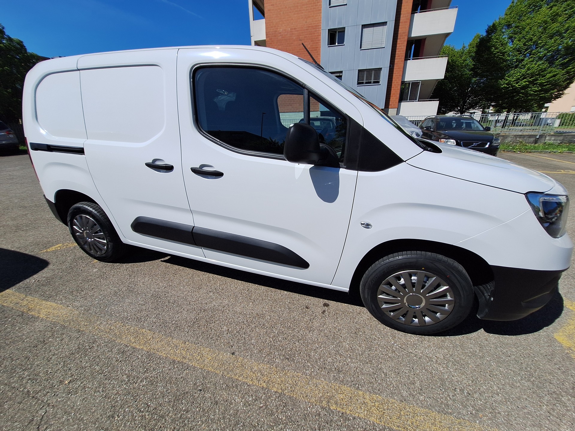 OPEL Combo 1.2 Enjoy S/S-image-2
