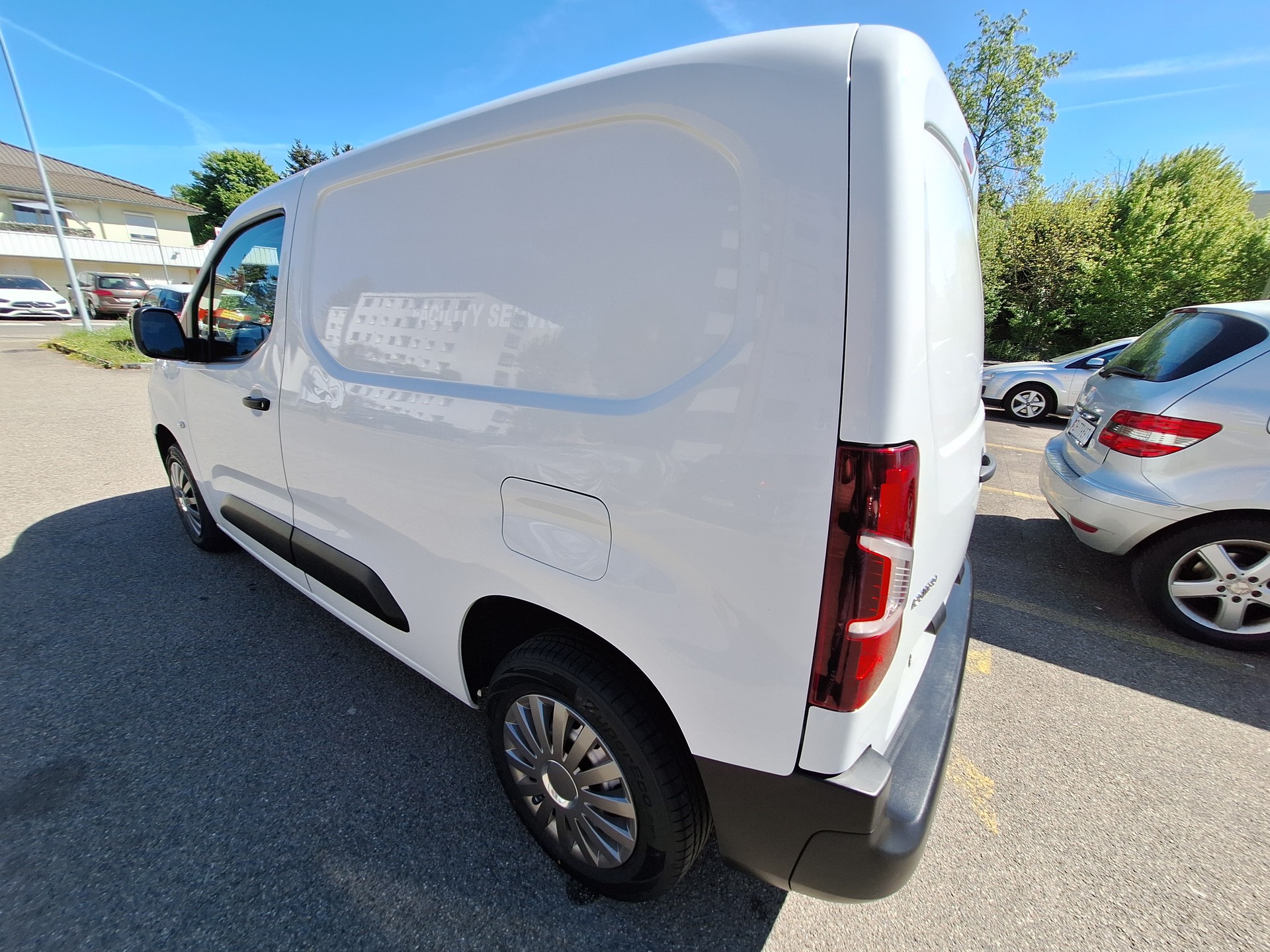 OPEL Combo 1.2 Enjoy S/S-image-1
