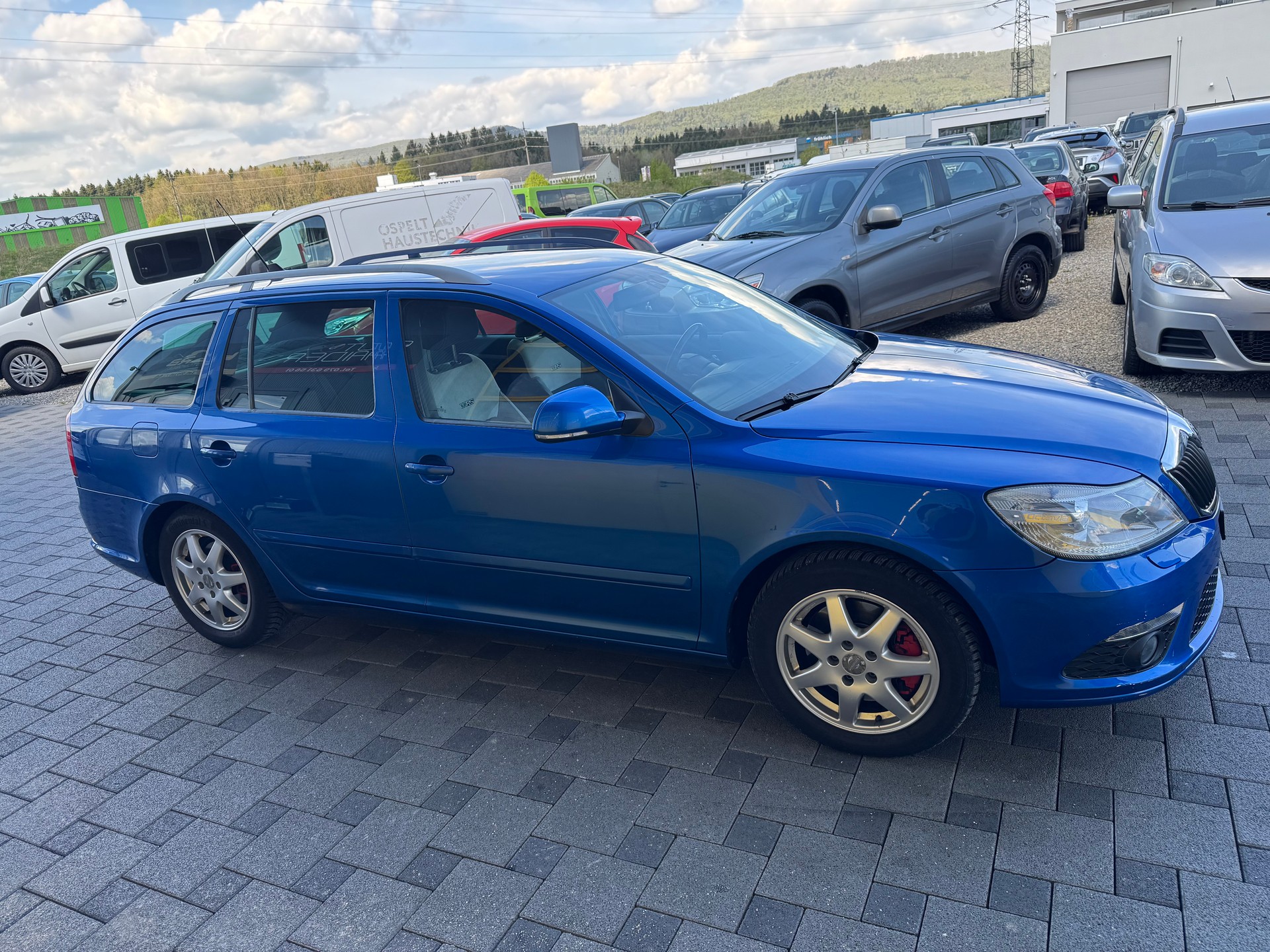 SKODA Octavia Combi 2.0 TDI RS DSG-image-4