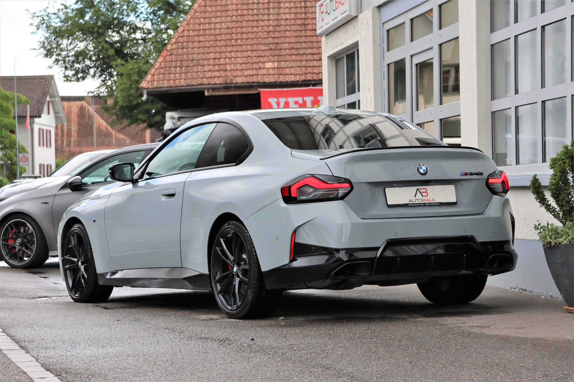 BMW M240i xDrive M Sport Pro Steptronic (CH)-showroom-element-2