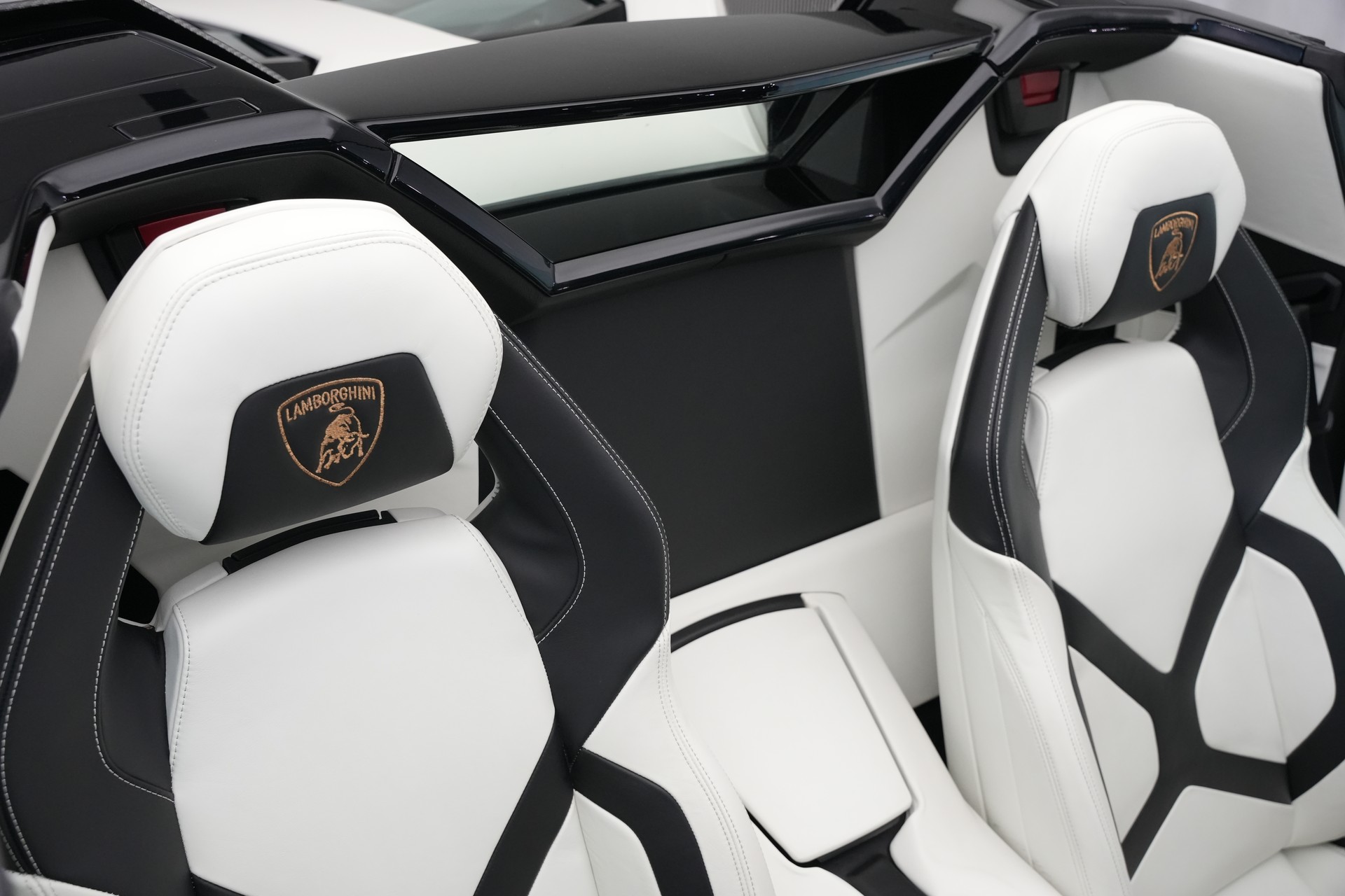 LAMBORGHINI Aventador LP700-4 Roadster E-Gear *Unikat* *Novitec* *Mattlackierung*-image-22