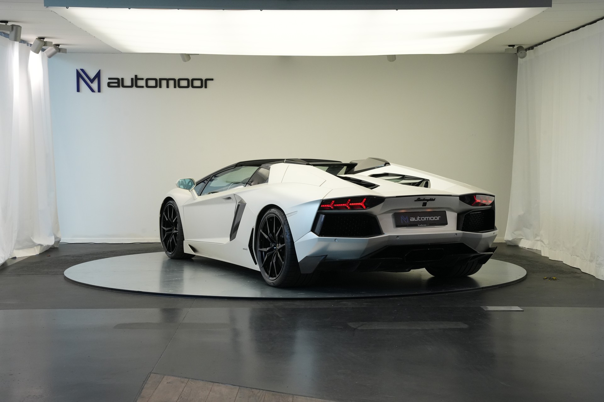 LAMBORGHINI Aventador LP700-4 Roadster E-Gear *Unikat* *Novitec* *Mattlackierung*-image-6