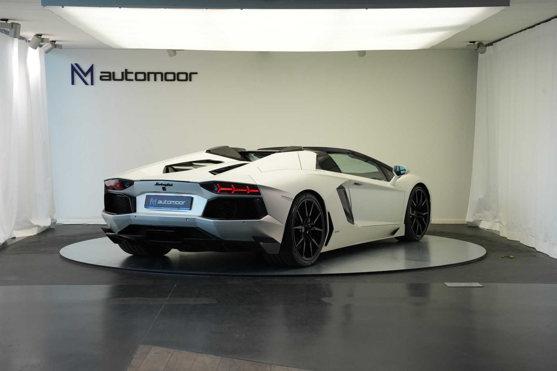 LAMBORGHINI Aventador LP700-4 Roadster E-Gear *Unikat* *Novitec* *Mattlackierung*-image-4