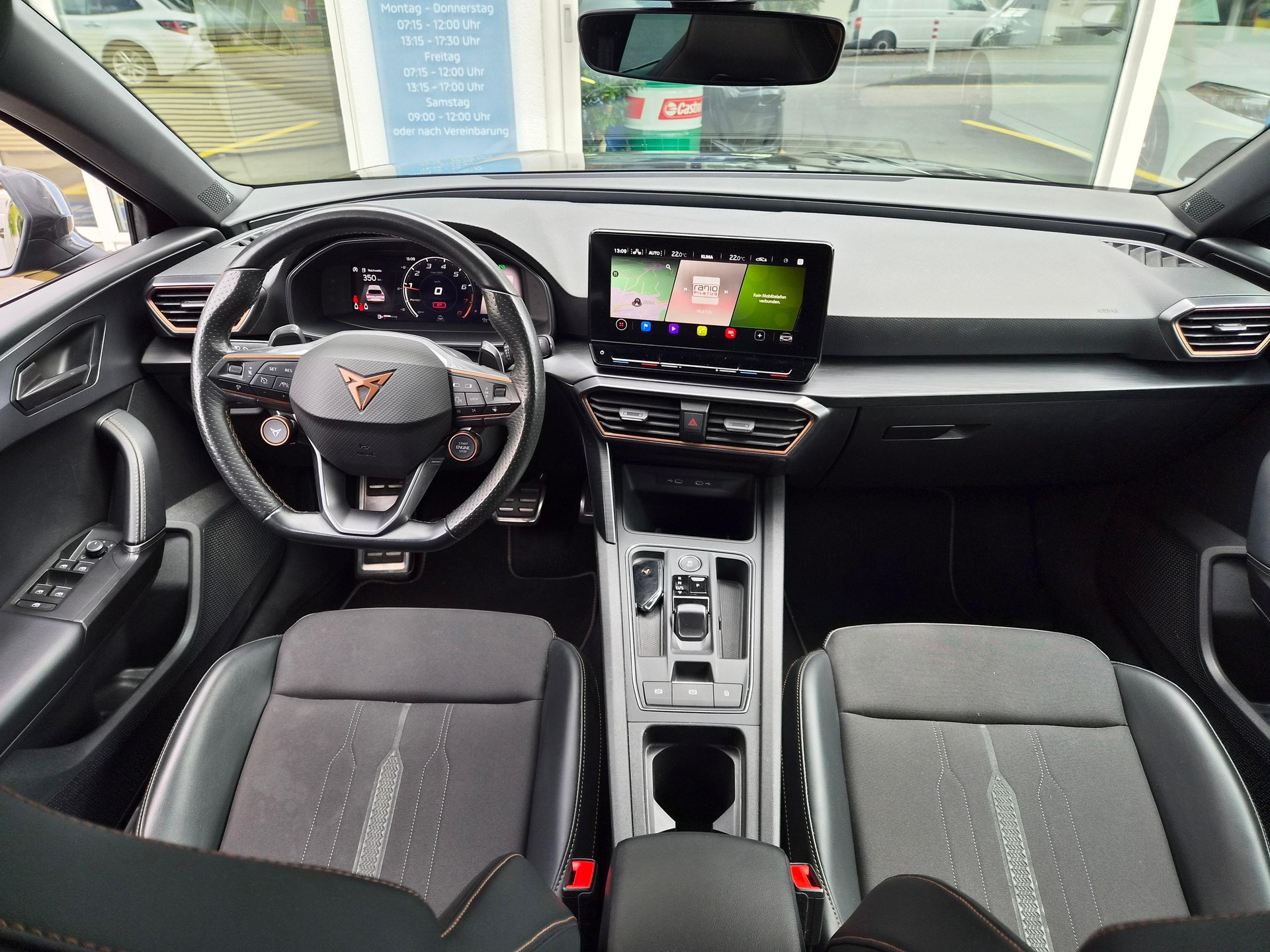 CUPRA Leon 2.0 TSI 300 DSG-image-11