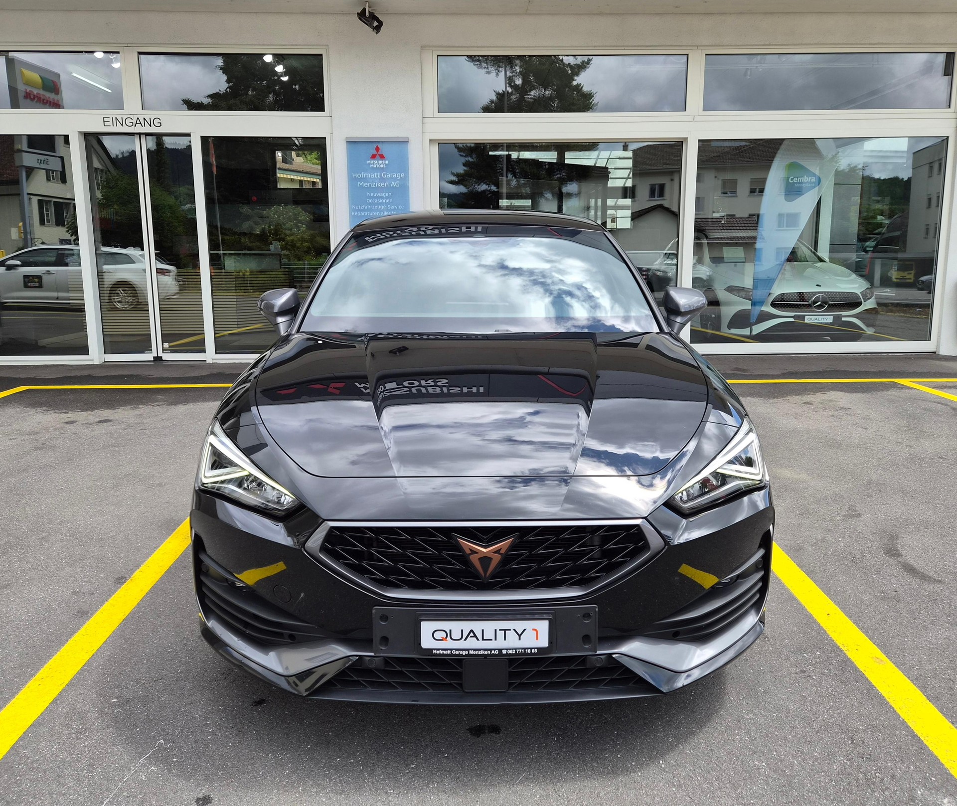 CUPRA Leon 2.0 TSI 300 DSG-image-1