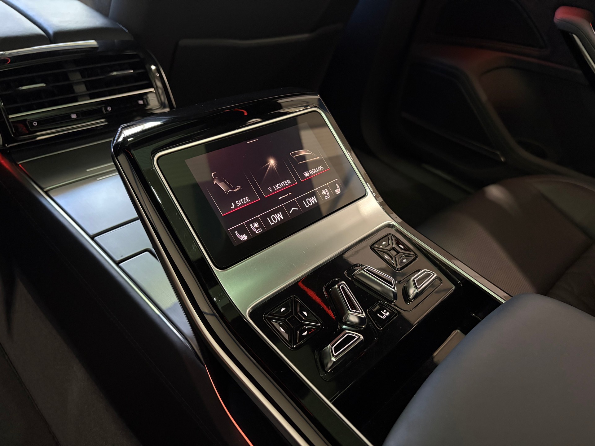 AUDI A8 50 L TDI qu.**Werksgarantie,S-Sportsitze,STANDH,Li-Motion,Panodach,Voll**-image-14