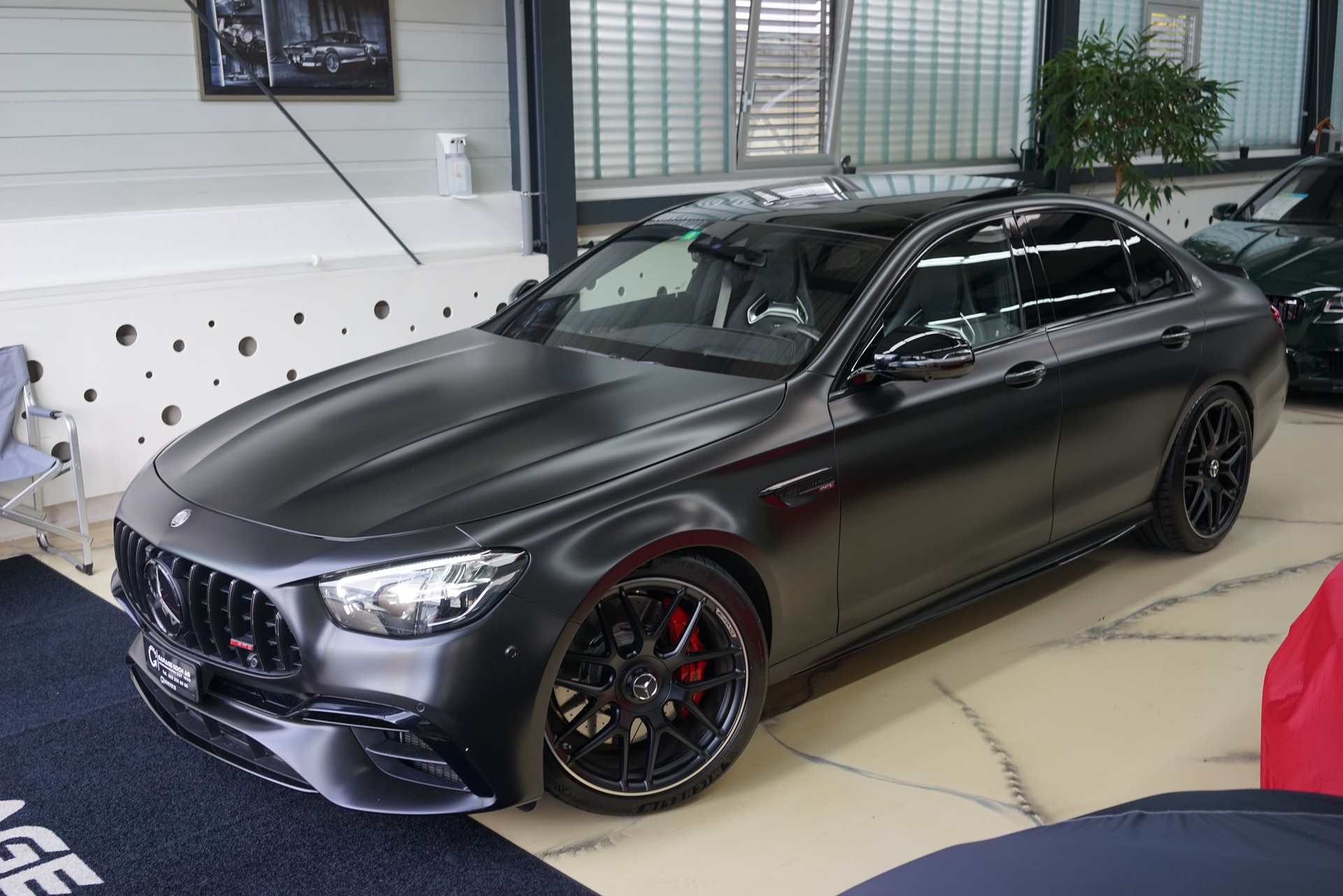 MERCEDES-BENZ AMG E 63 S 4Matic+ Speedshift 9G-TCT-showroom-element-2