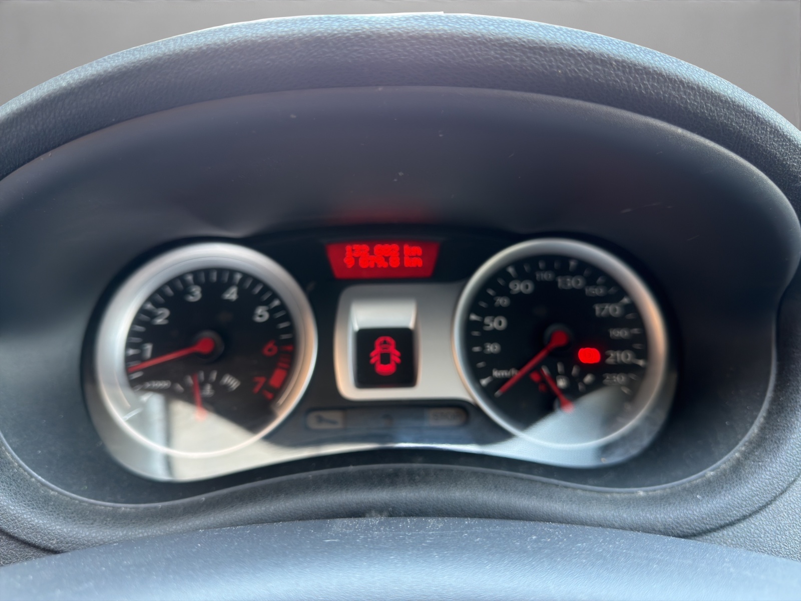 RENAULT Clio 1.2 16V Turbo Exception-image-10