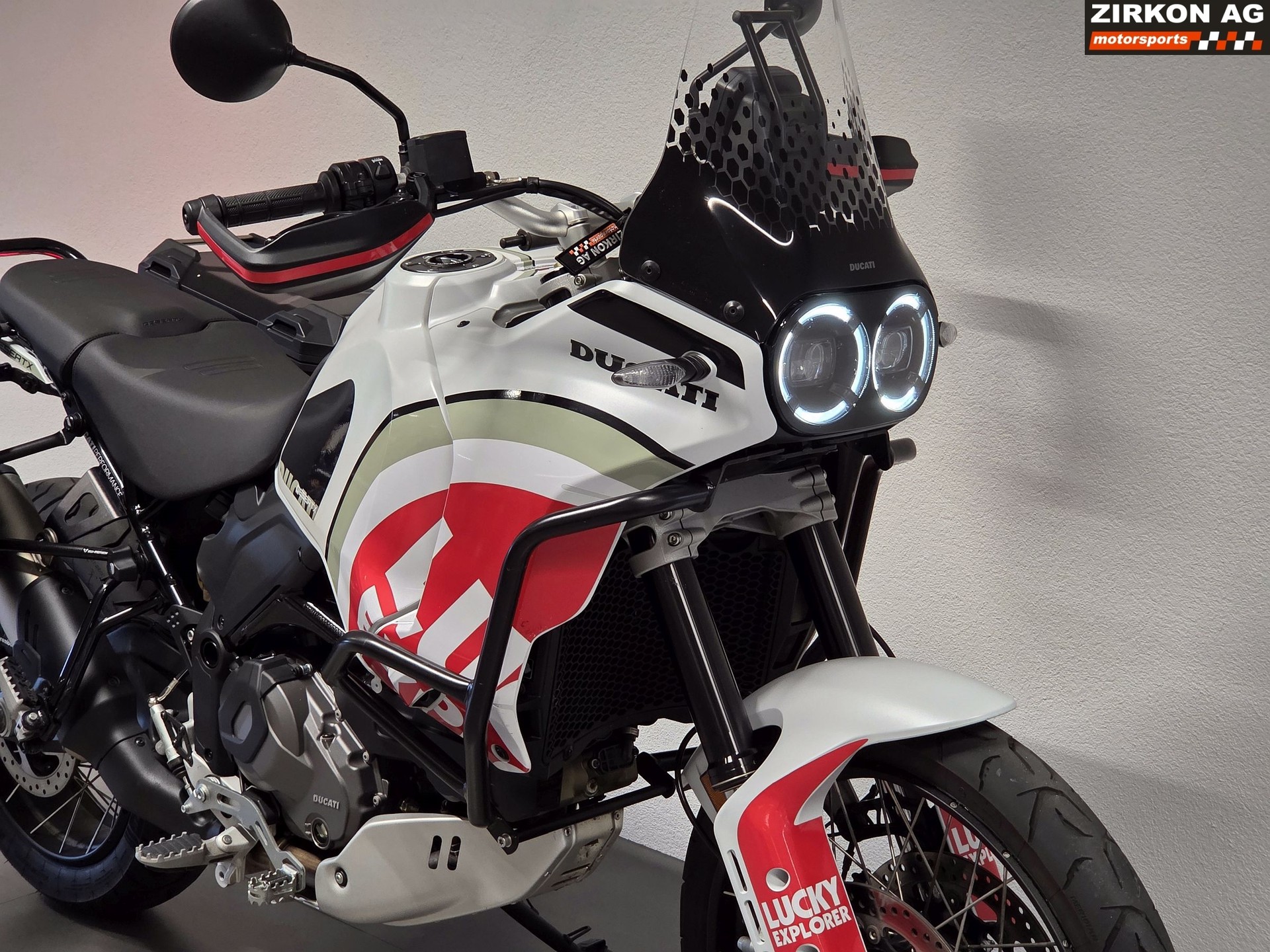 DUCATI Desert X Lucky Strike-image-3