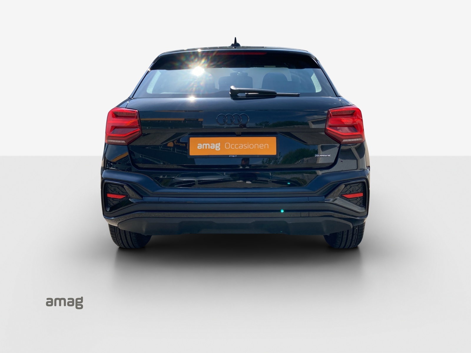 AUDI Q2 40 TFSI S line quattro S-tronic-showroom-element-3