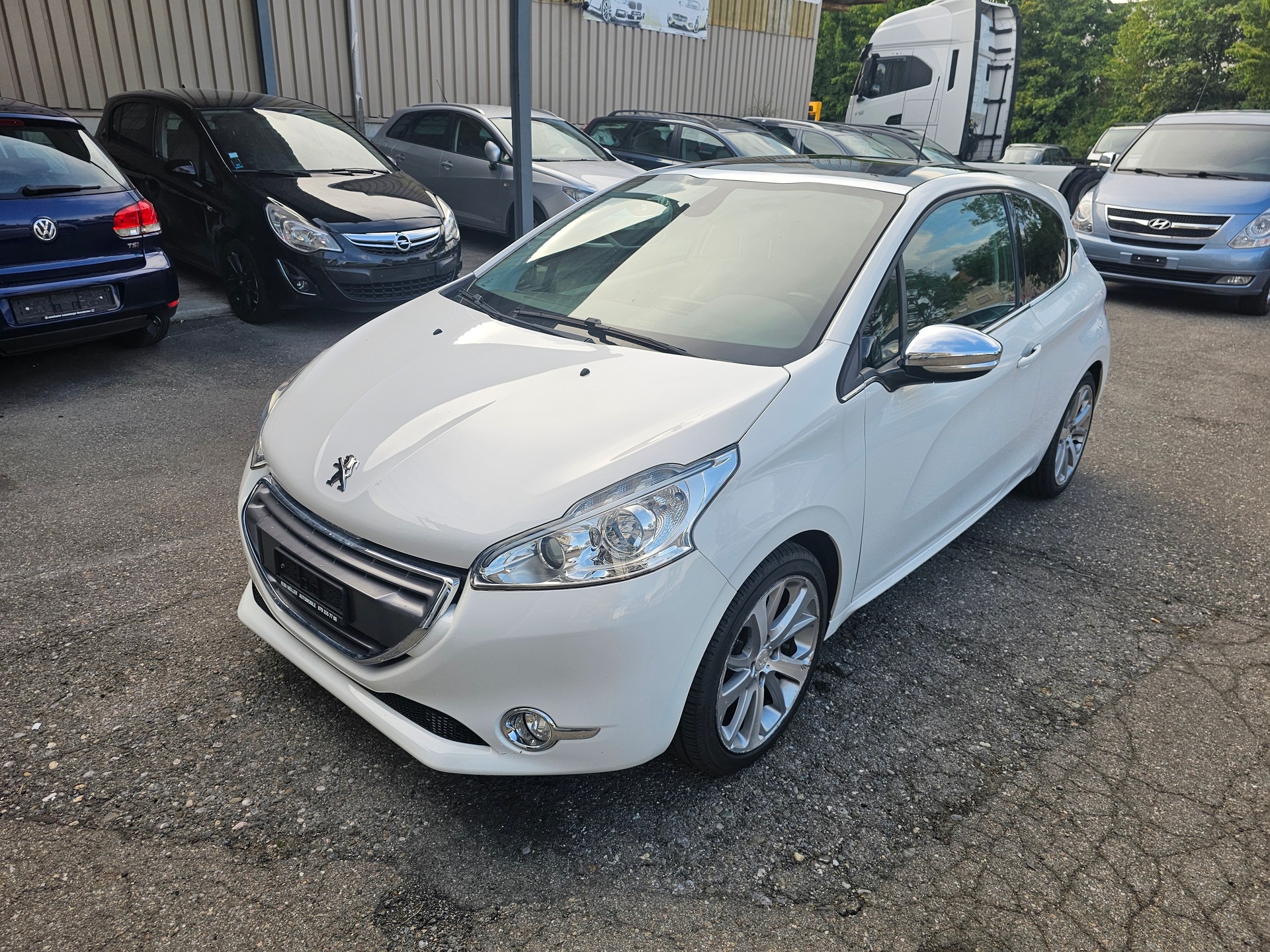PEUGEOT 208 1.6 Turbo Allure