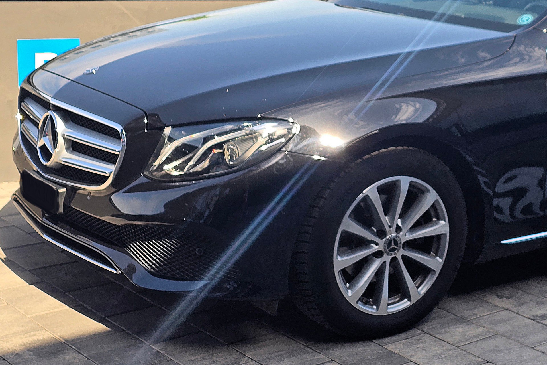 MERCEDES-BENZ E 200-image-3