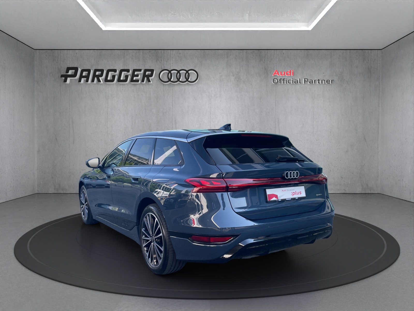 AUDI A6 Avant e-tron quattro-image-5