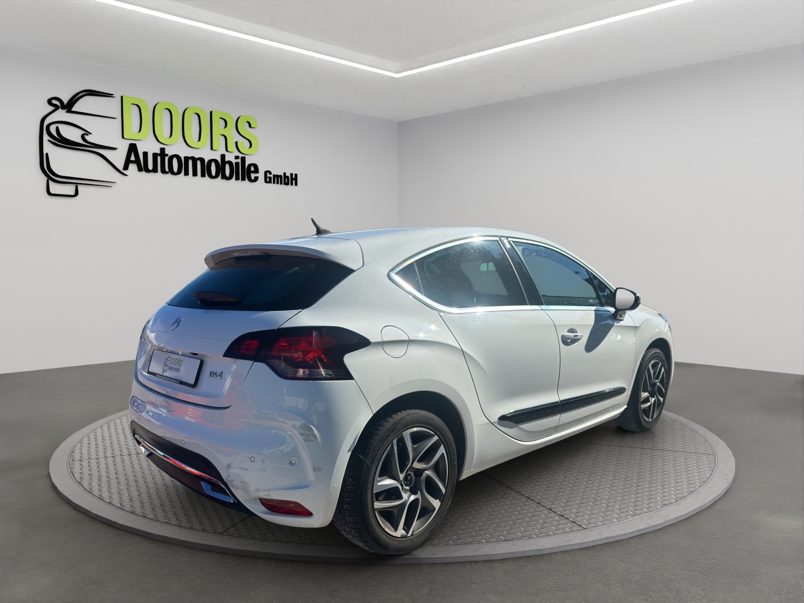 DS AUTOMOBILES DS 4 1.6 THP Faubourg Addict Automatic-image-4