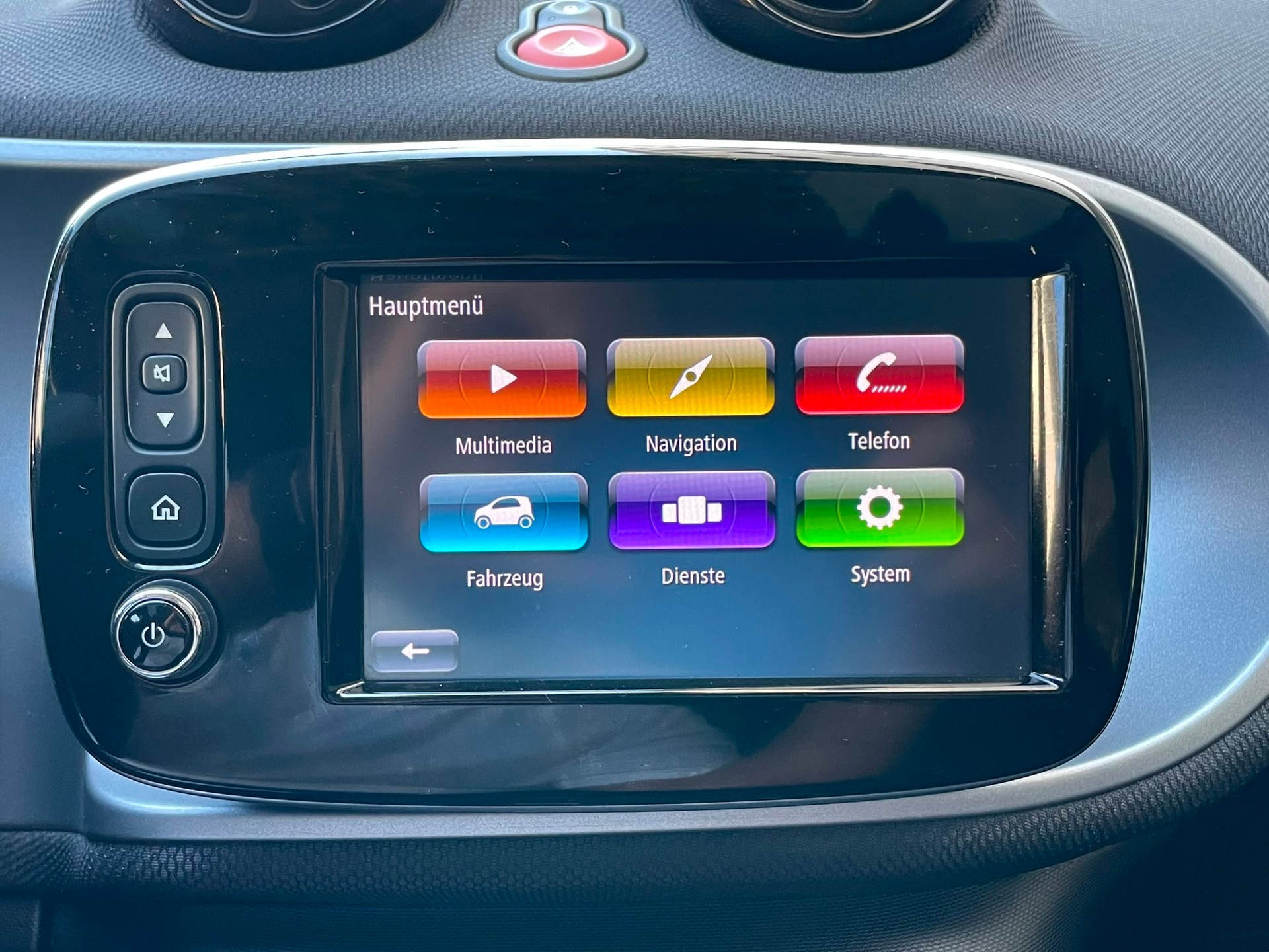 SMART forfour BRABUS twinamic 109 PS | CH-Auto | JBL Soundsystem | DAB+ | Sitzheizung | Bluetooth-image-7