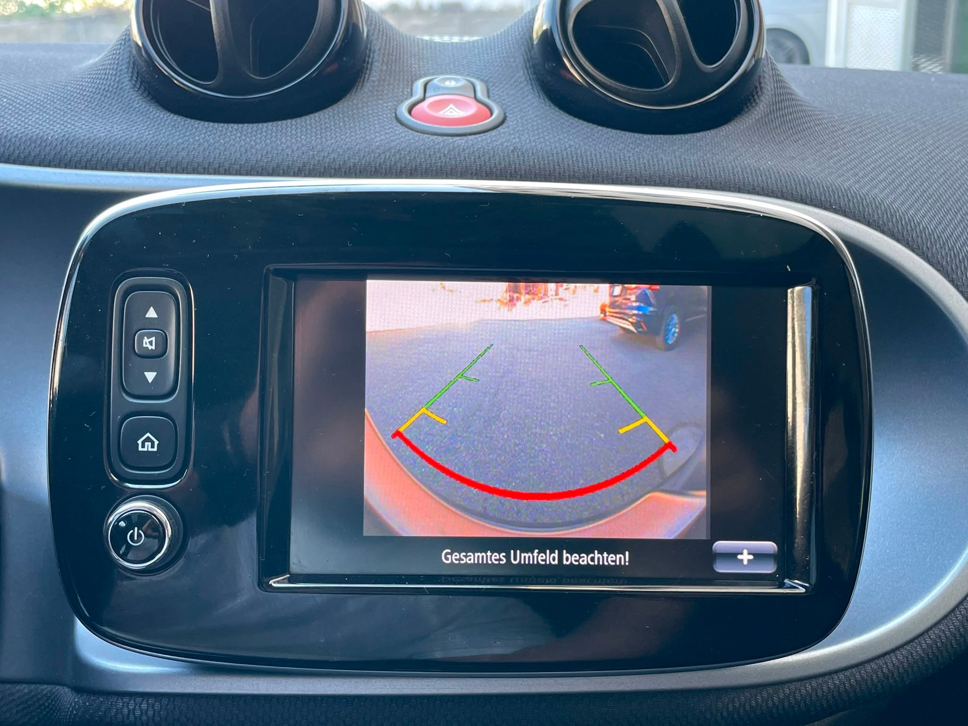 SMART forfour BRABUS twinamic 109 PS | CH-Auto | JBL Soundsystem | DAB+ | Sitzheizung | Bluetooth-image-8