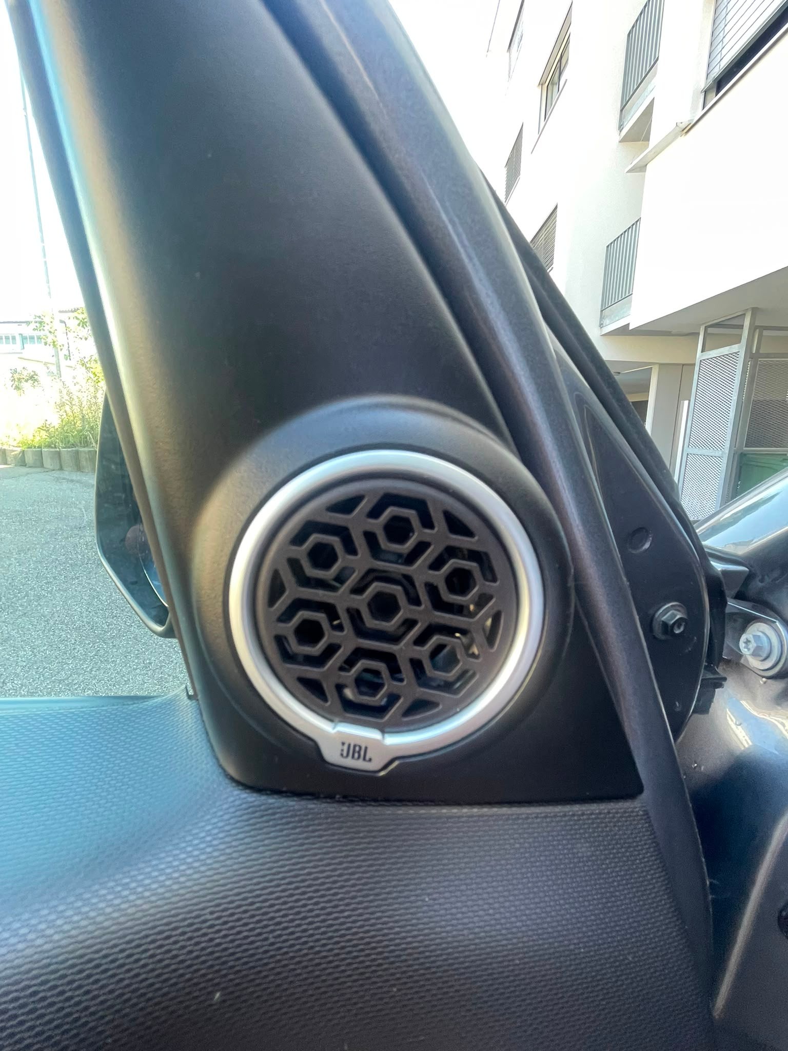 SMART forfour BRABUS twinamic 109 PS | CH-Auto | JBL Soundsystem | DAB+ | Sitzheizung | Bluetooth-image-6