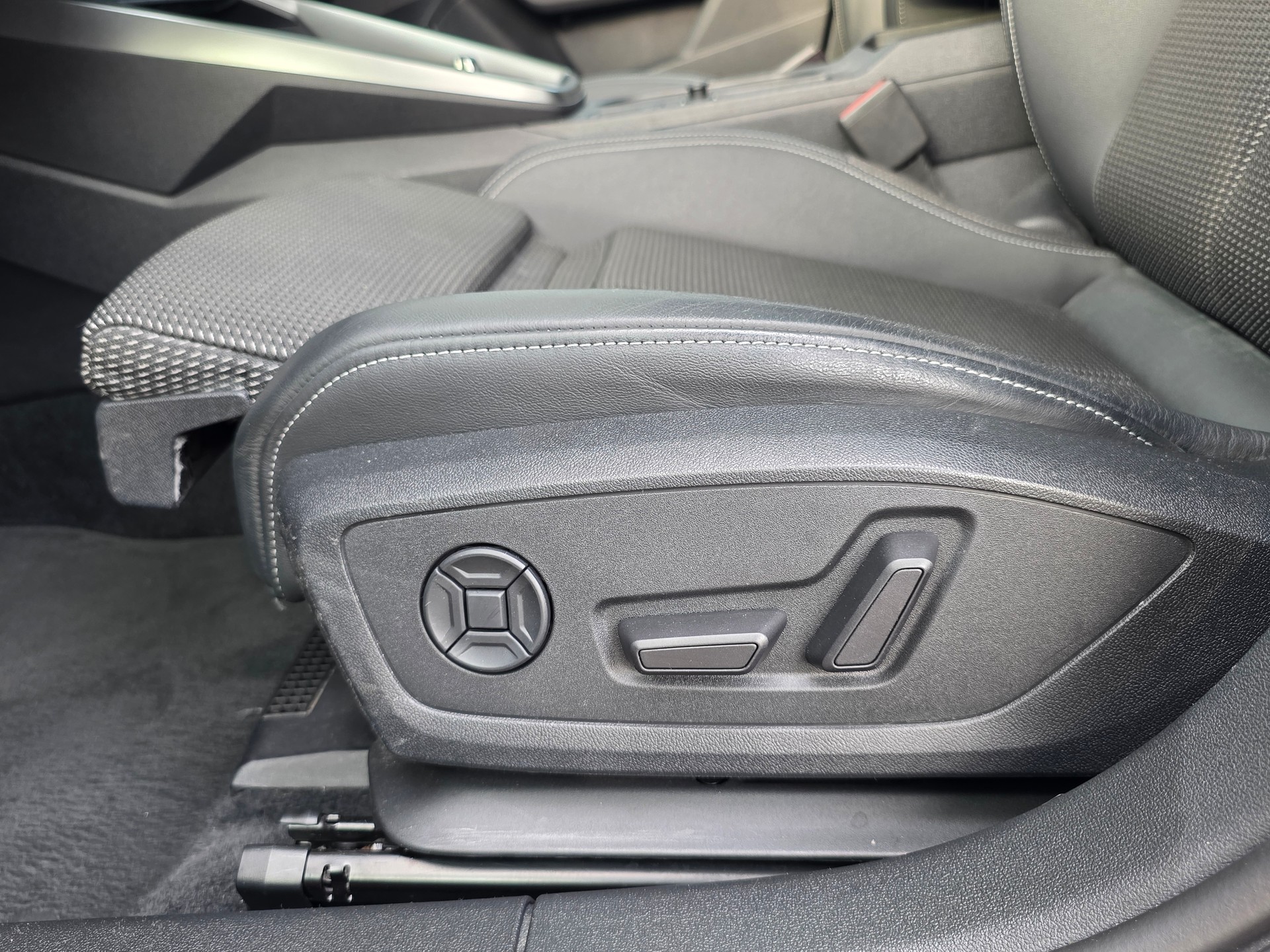 AUDI A3 Sportback 35 TFSI S line Attraction S-tronic **PANORAMA -ASSISTENZ PAKET PLUS -KOMFORT PAKET -ADAPTIVE LED -MEMORY PAKET**-image-12