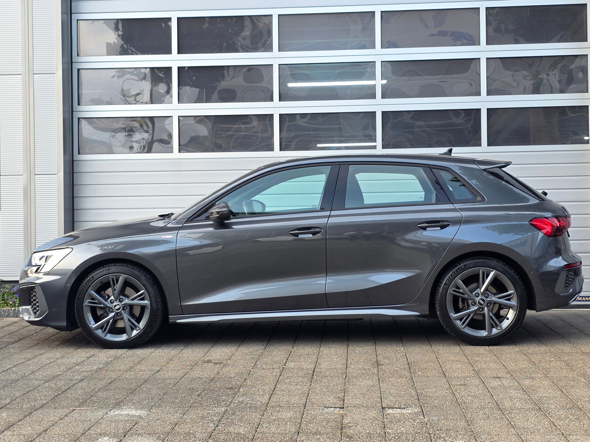 AUDI A3 Sportback 35 TFSI S line Attraction S-tronic **PANORAMA -ASSISTENZ PAKET PLUS -KOMFORT PAKET -ADAPTIVE LED -MEMORY PAKET**-showroom-element-2
