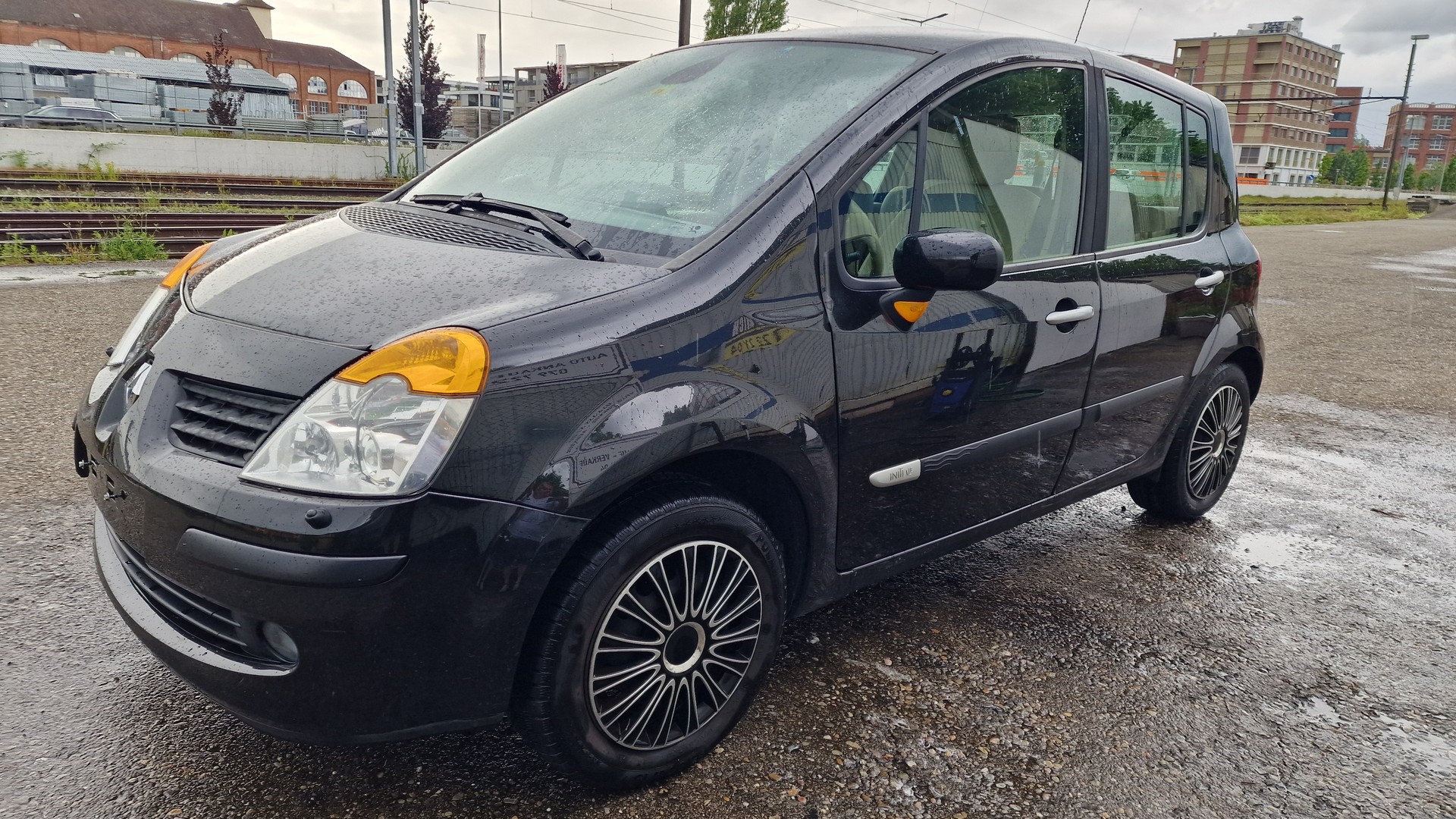RENAULT MODUS-image-1