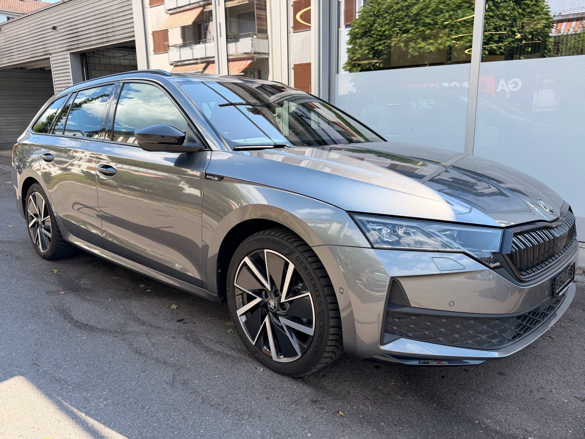 SKODA Octavia Combi 2.0 TDI 150 PS Sportline *** 5 JAHRE SKODA WERKSGARANTIE ***-showroom-element-2