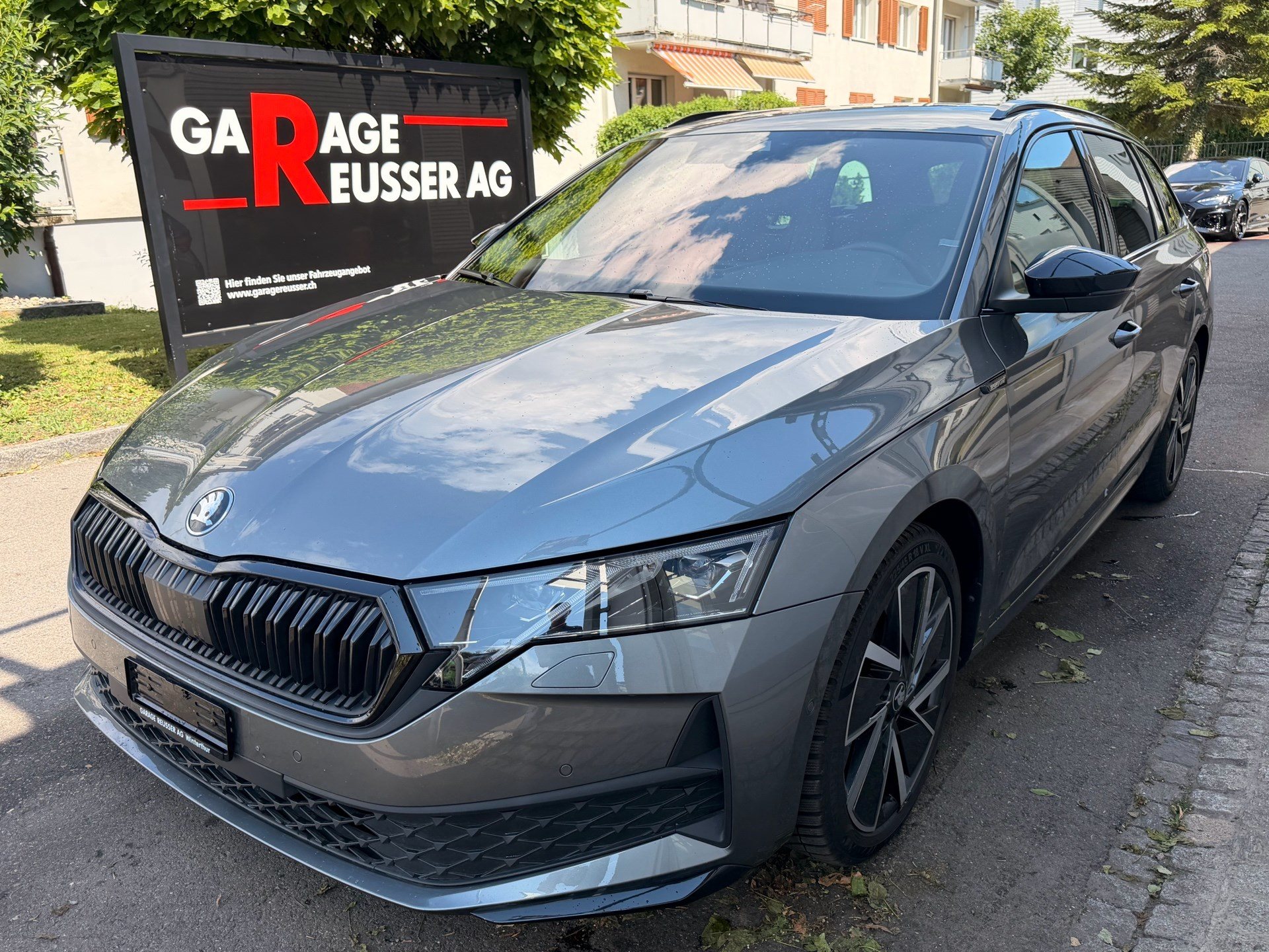 SKODA Octavia Combi 2.0 TDI 150 PS Sportline *** 5 JAHRE SKODA WERKSGARANTIE ***